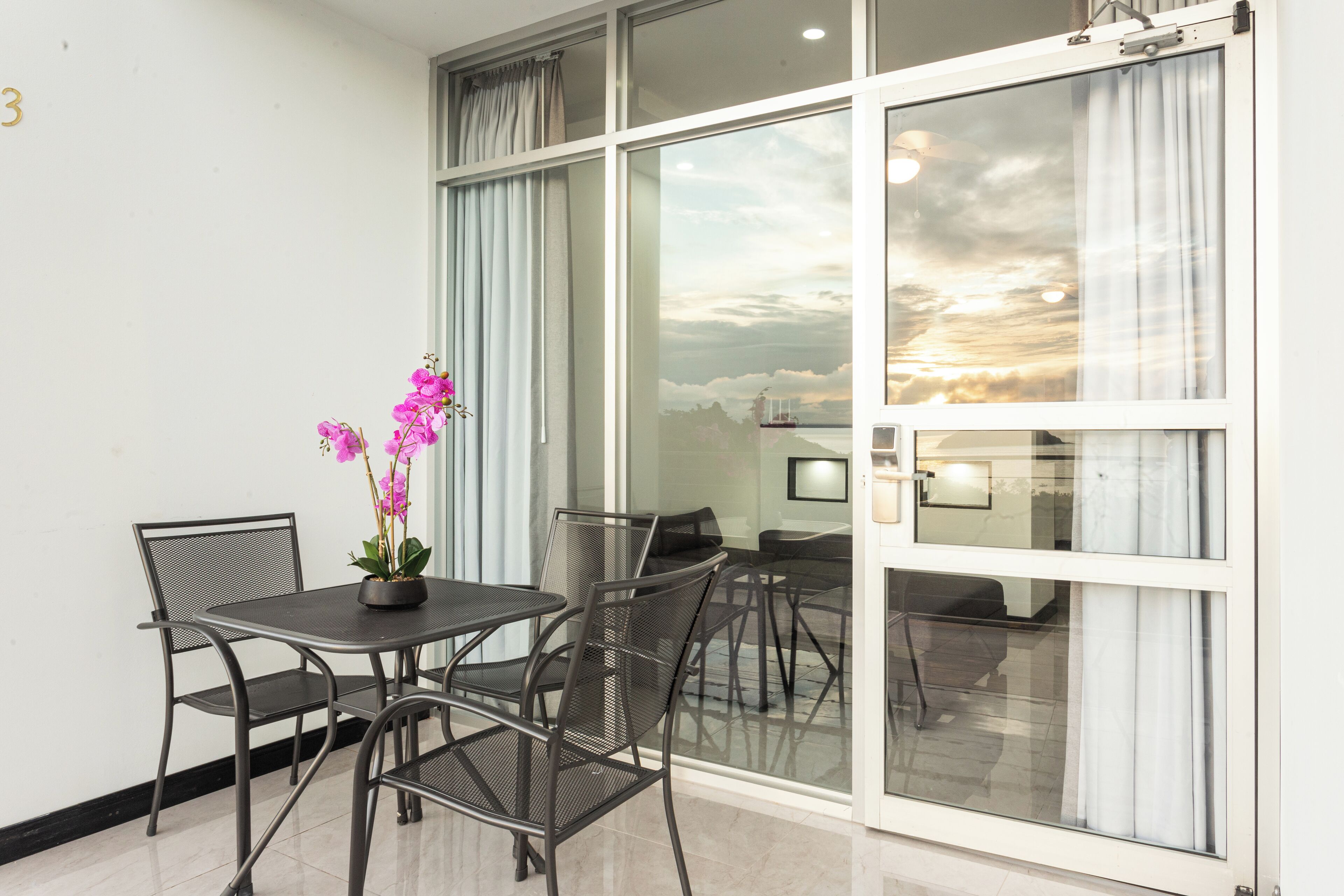 El Faro Beach Hotel El Faro Beach Hotel