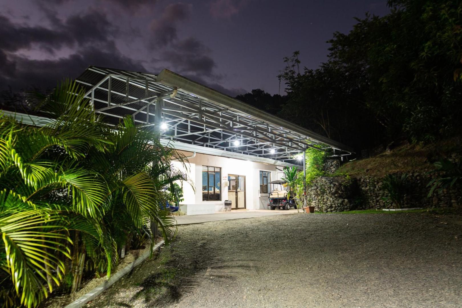 El Faro Beach Hotel El Faro Beach Hotel