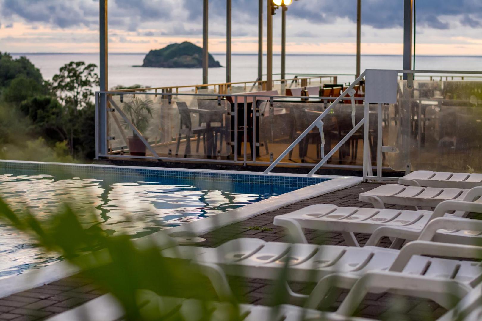 El Faro Beach Hotel El Faro Beach Hotel