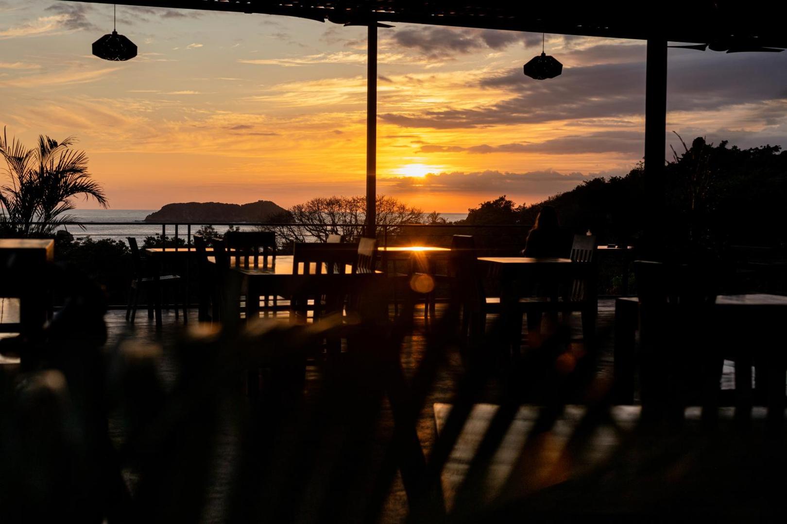 El Faro Beach Hotel El Faro Beach Hotel