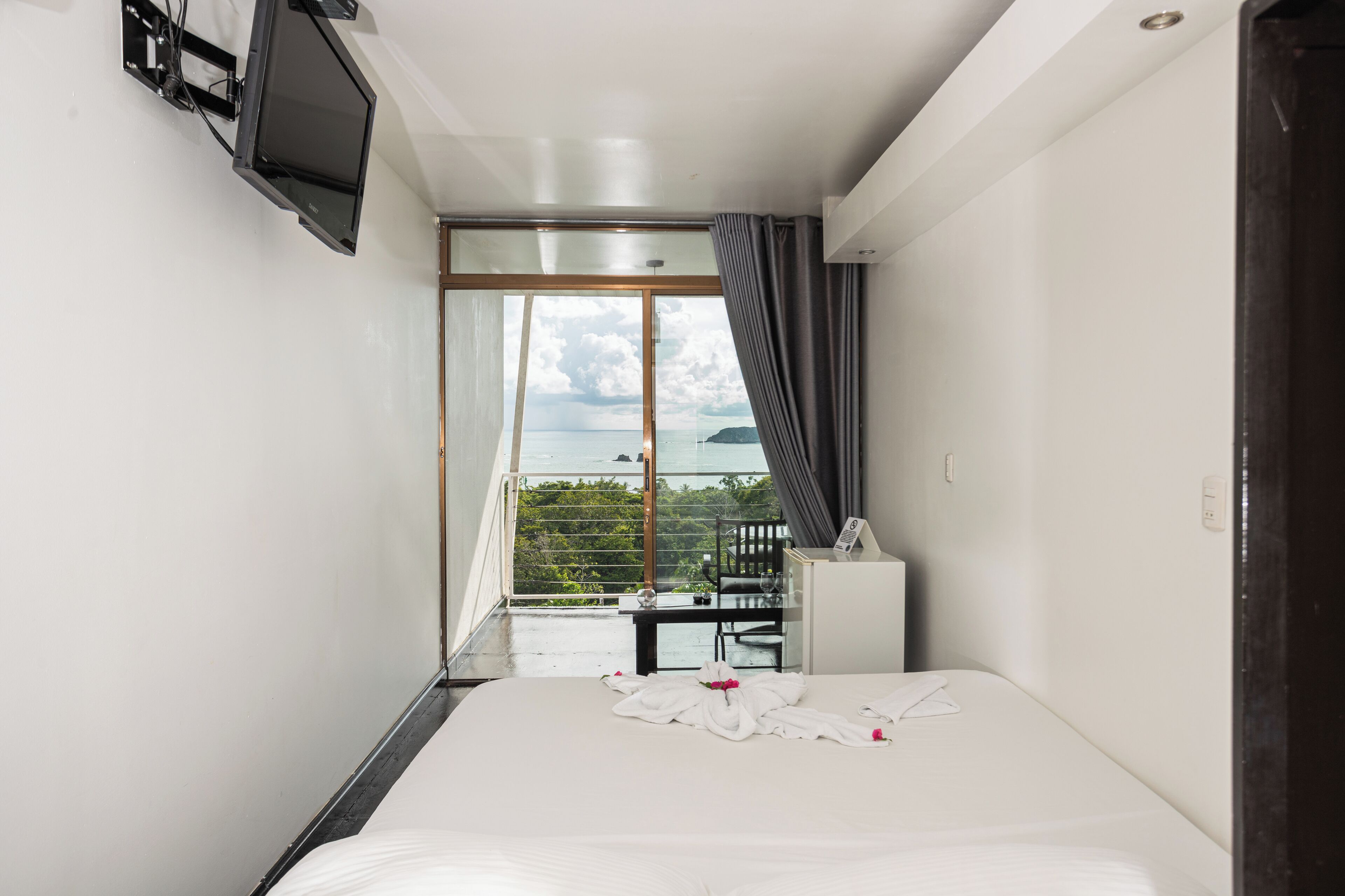 El Faro Beach Hotel El Faro Beach Hotel