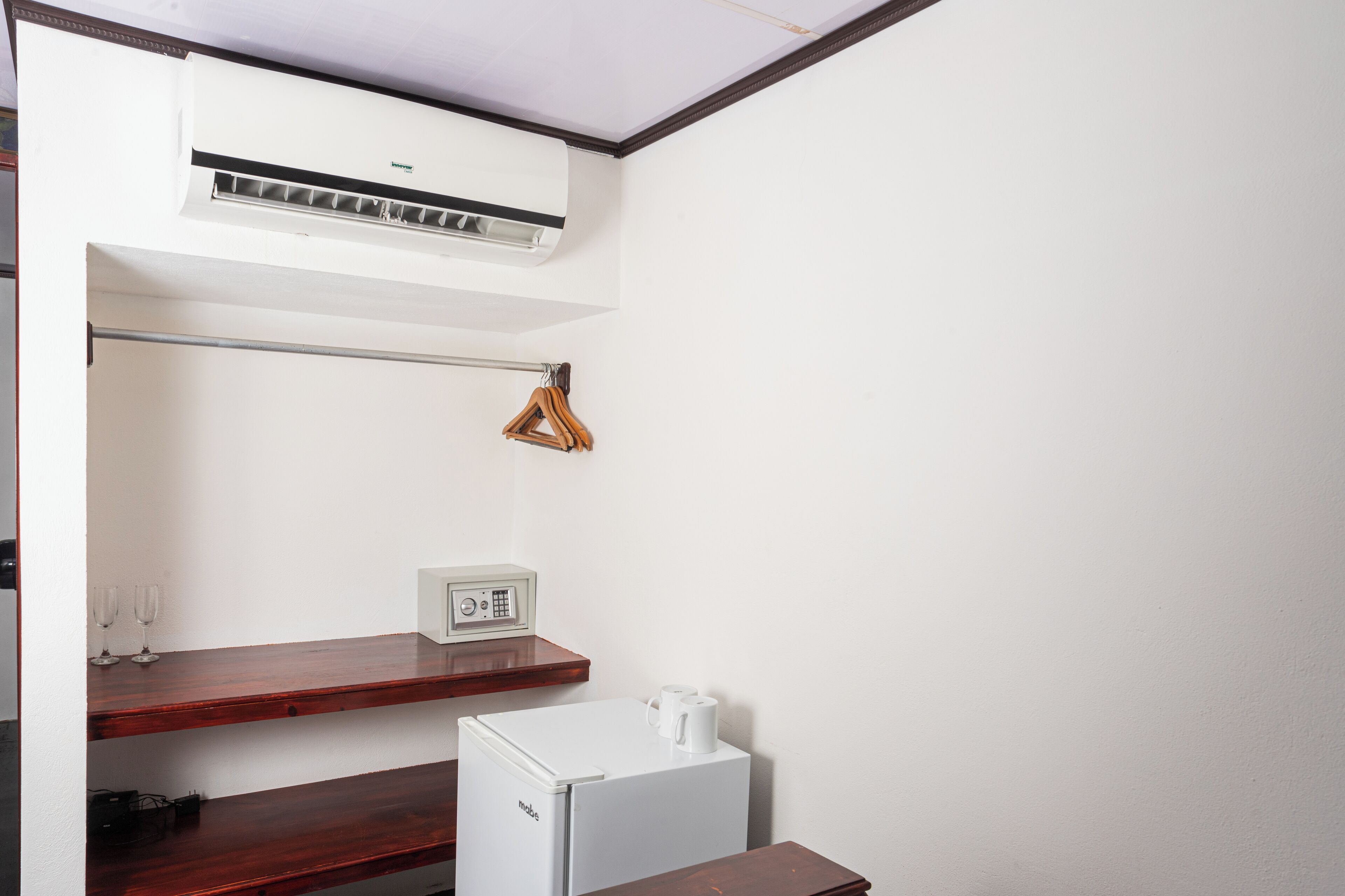 El Faro Beach Hotel El Faro Beach Hotel