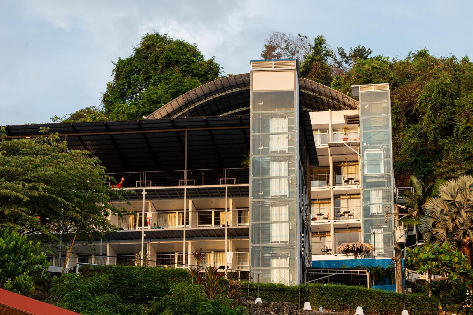 El Faro Beach Hotel El Faro Beach Hotel