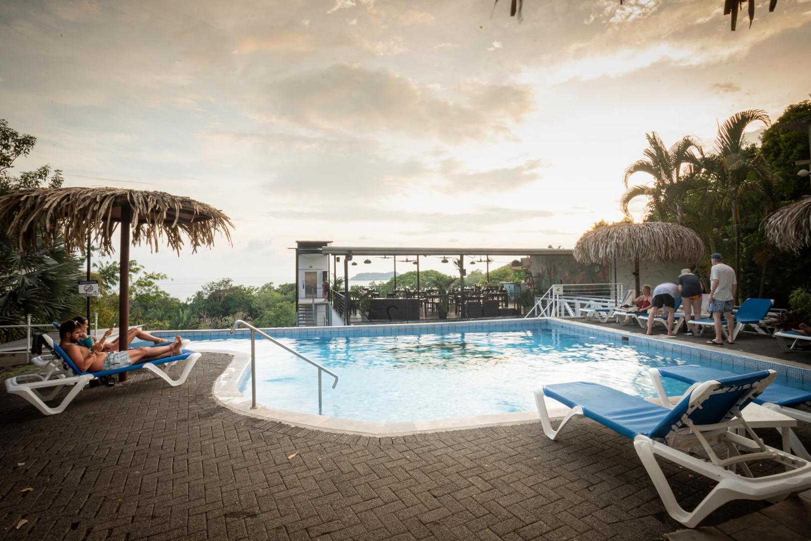 El Faro Beach Hotel El Faro Beach Hotel