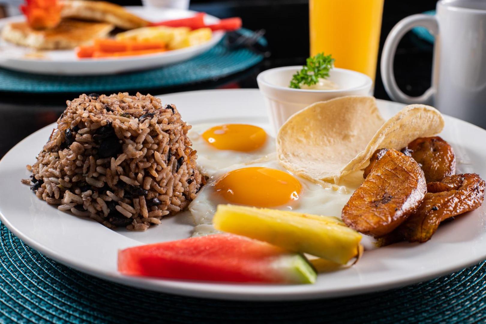 El Faro Beach Hotel El Faro Beach Hotel