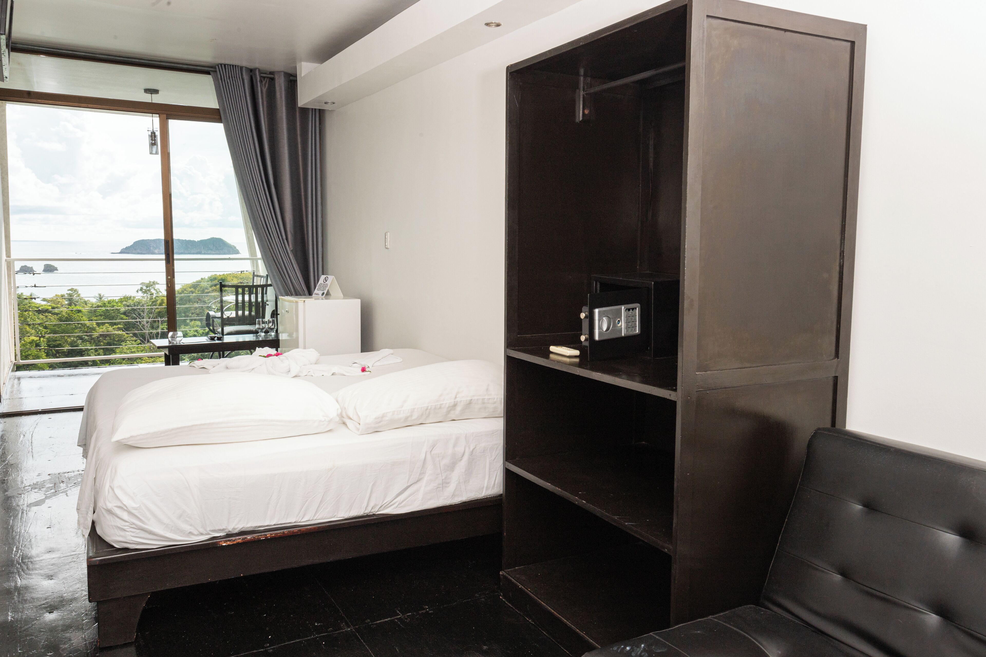 El Faro Beach Hotel El Faro Beach Hotel