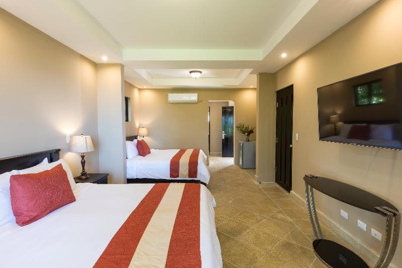 Shana by The Beach Manuel Antonio Shana by The Beach Manuel Antonio