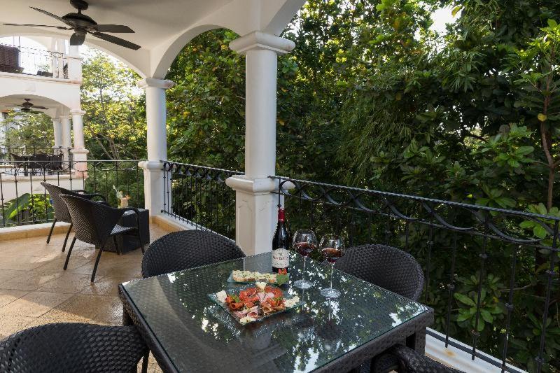 Shana by The Beach Manuel Antonio Shana by The Beach Manuel Antonio