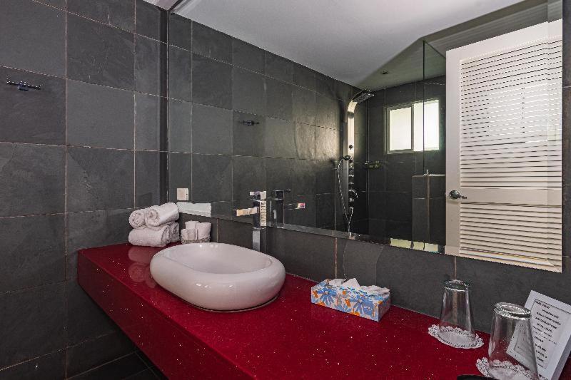 Shana by The Beach Manuel Antonio Shana by The Beach Manuel Antonio