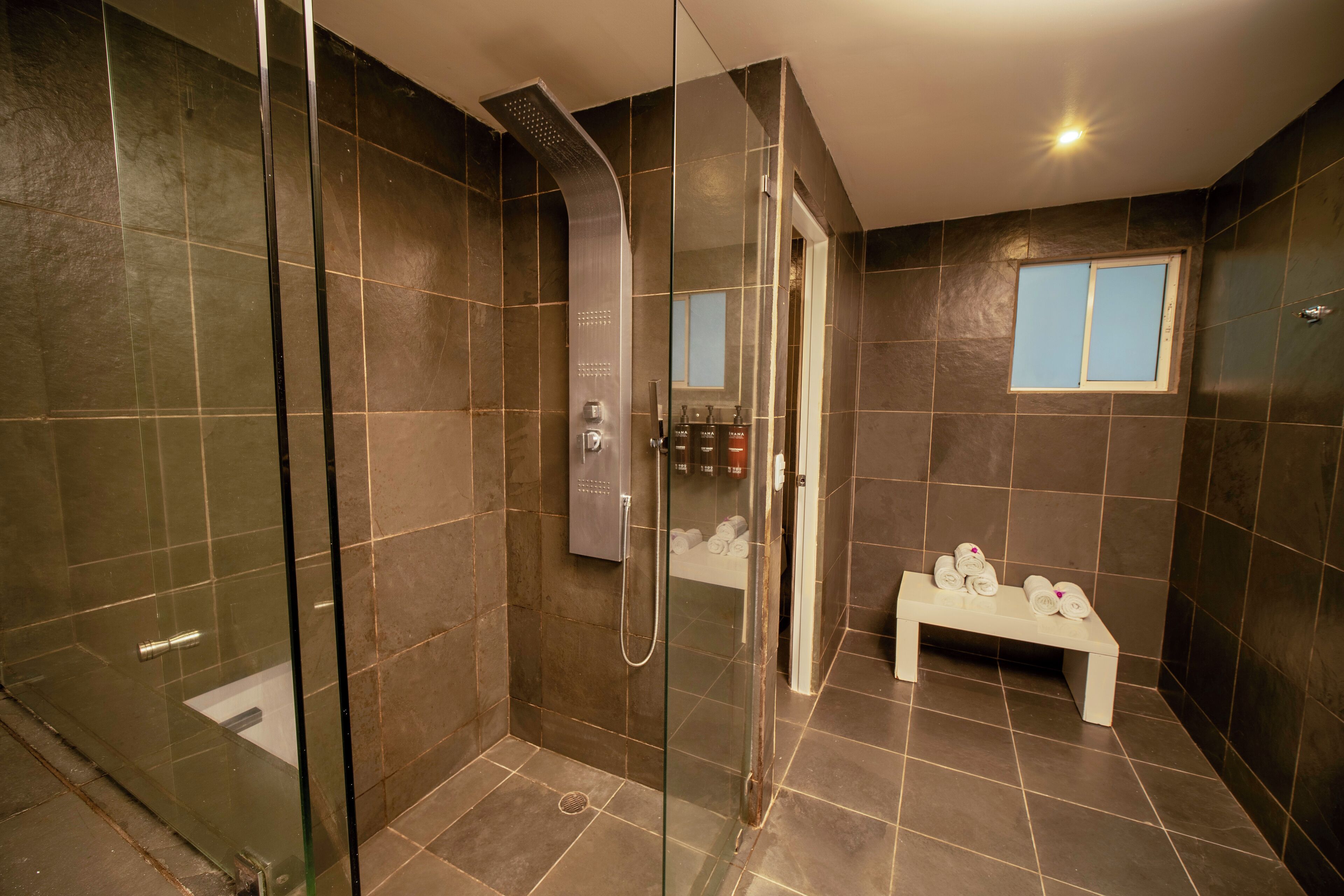 Shana by The Beach Manuel Antonio Shana by The Beach Manuel Antonio