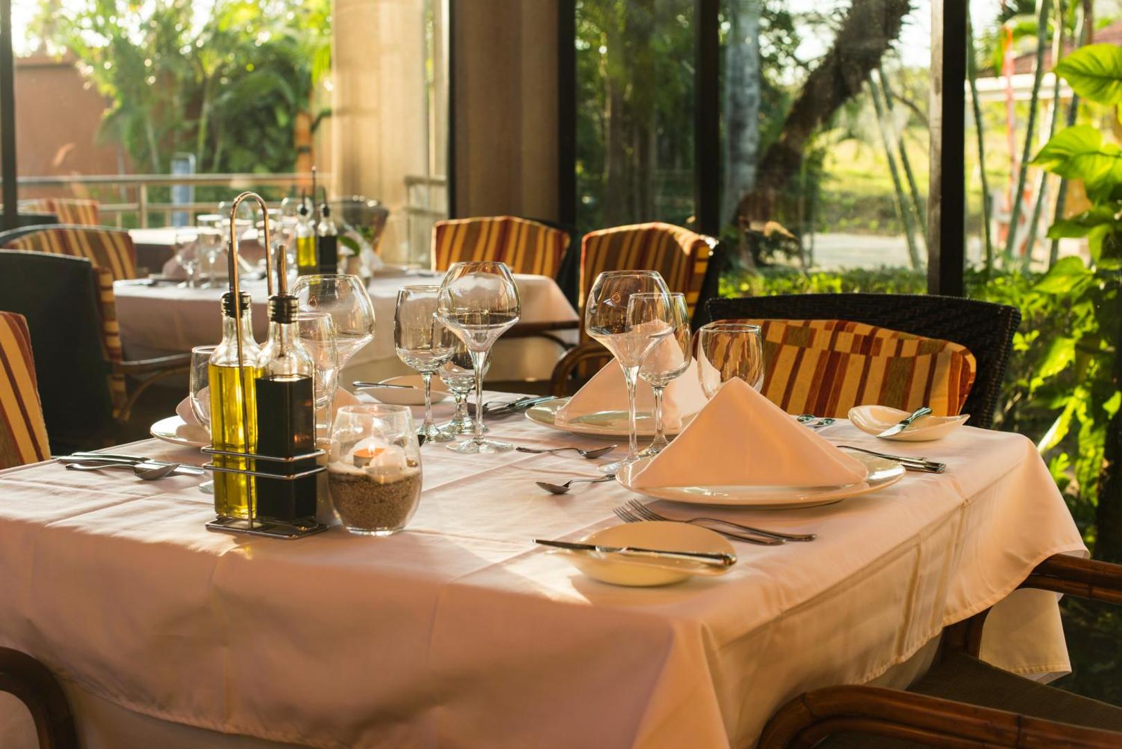 Occidental Tamarindo