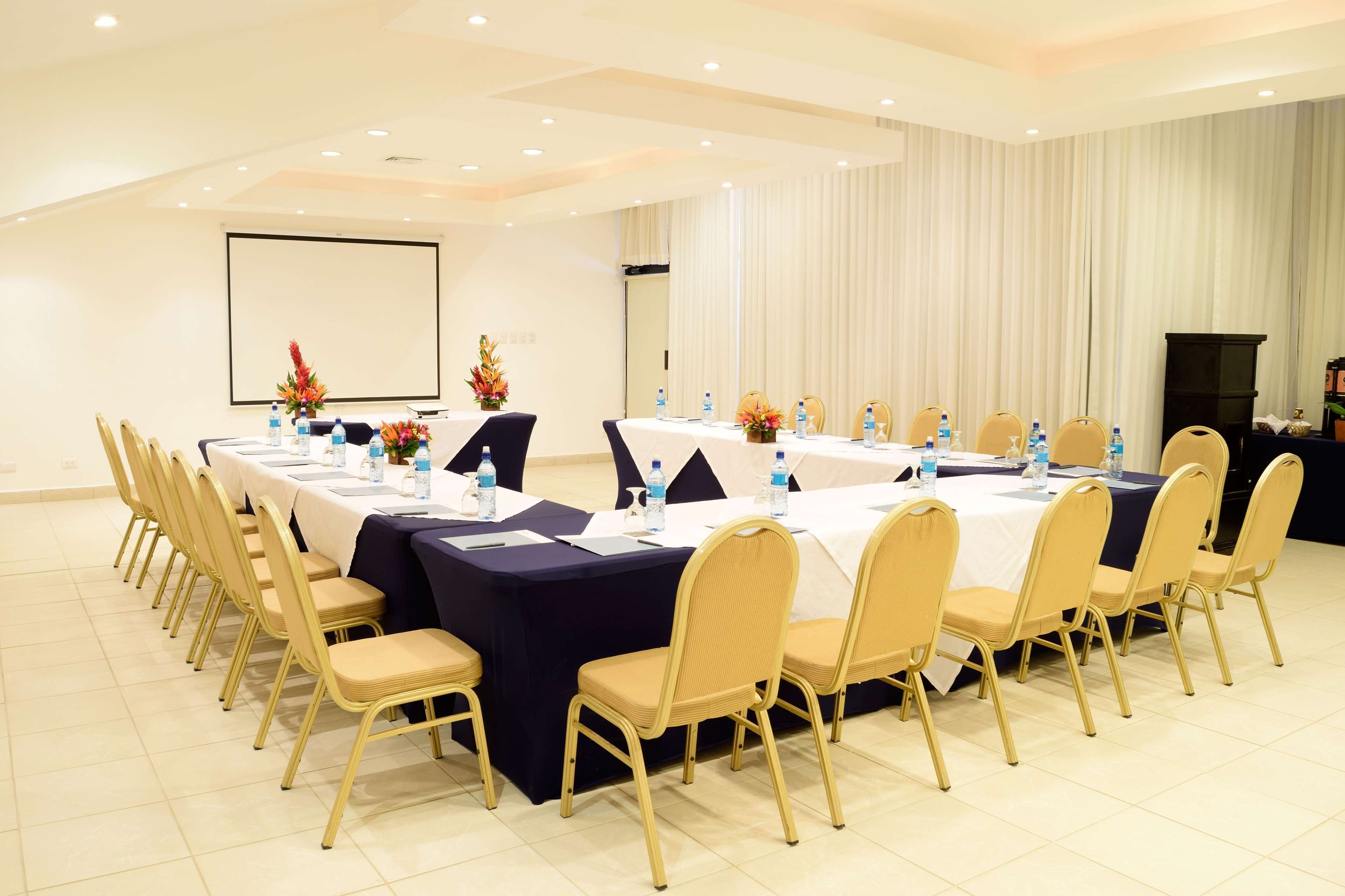 Occidental Tamarindo