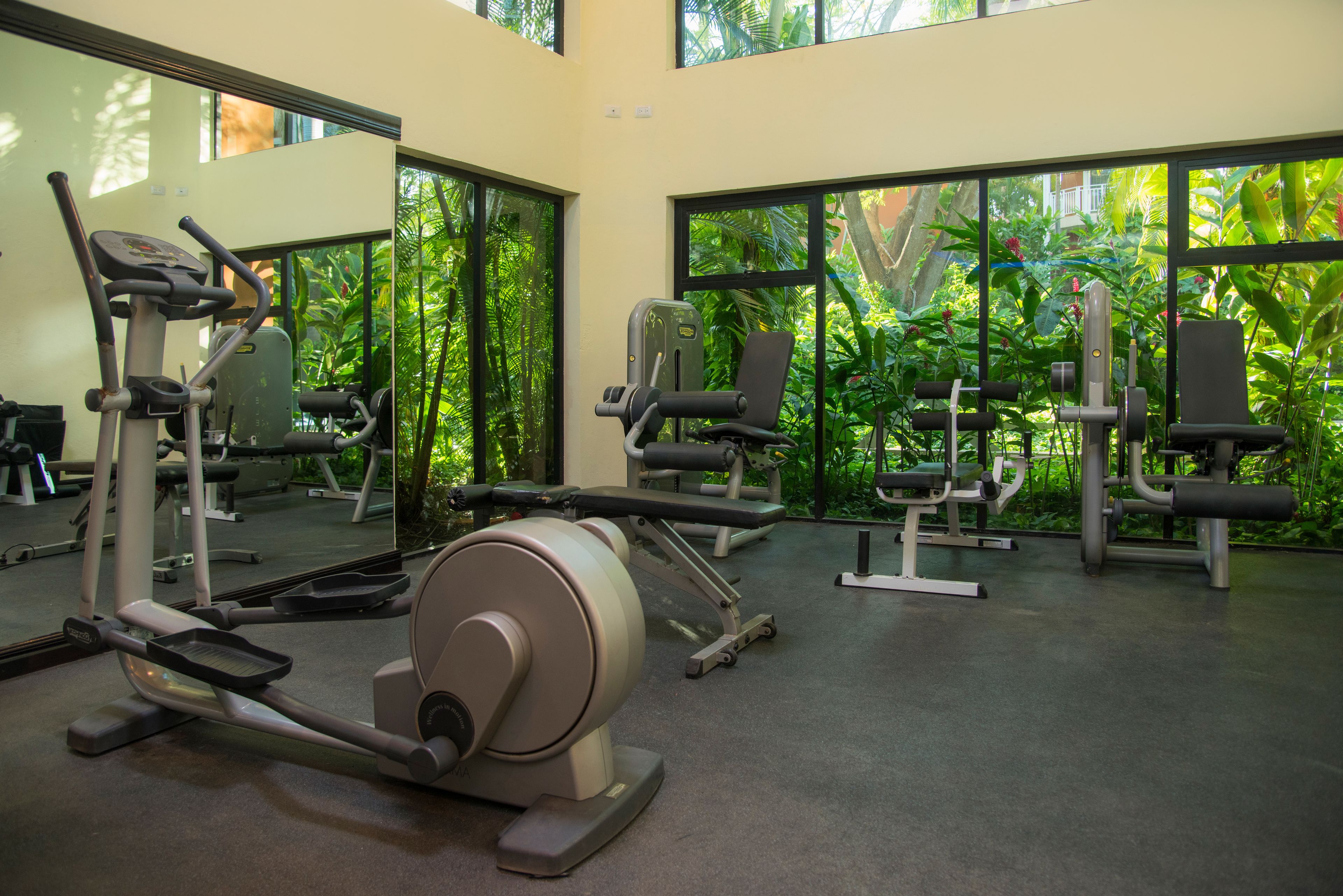 Occidental Tamarindo