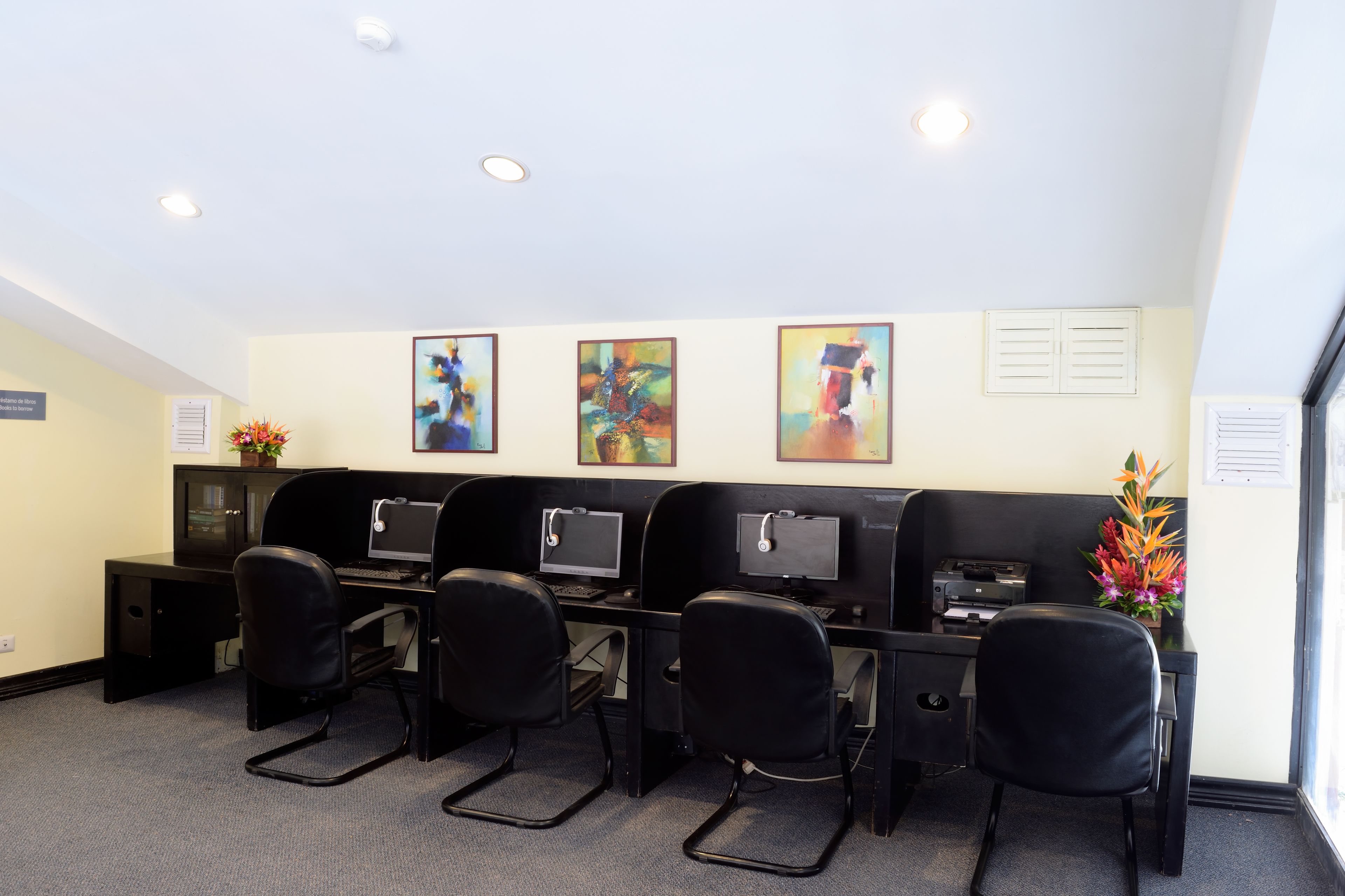 Occidental Tamarindo