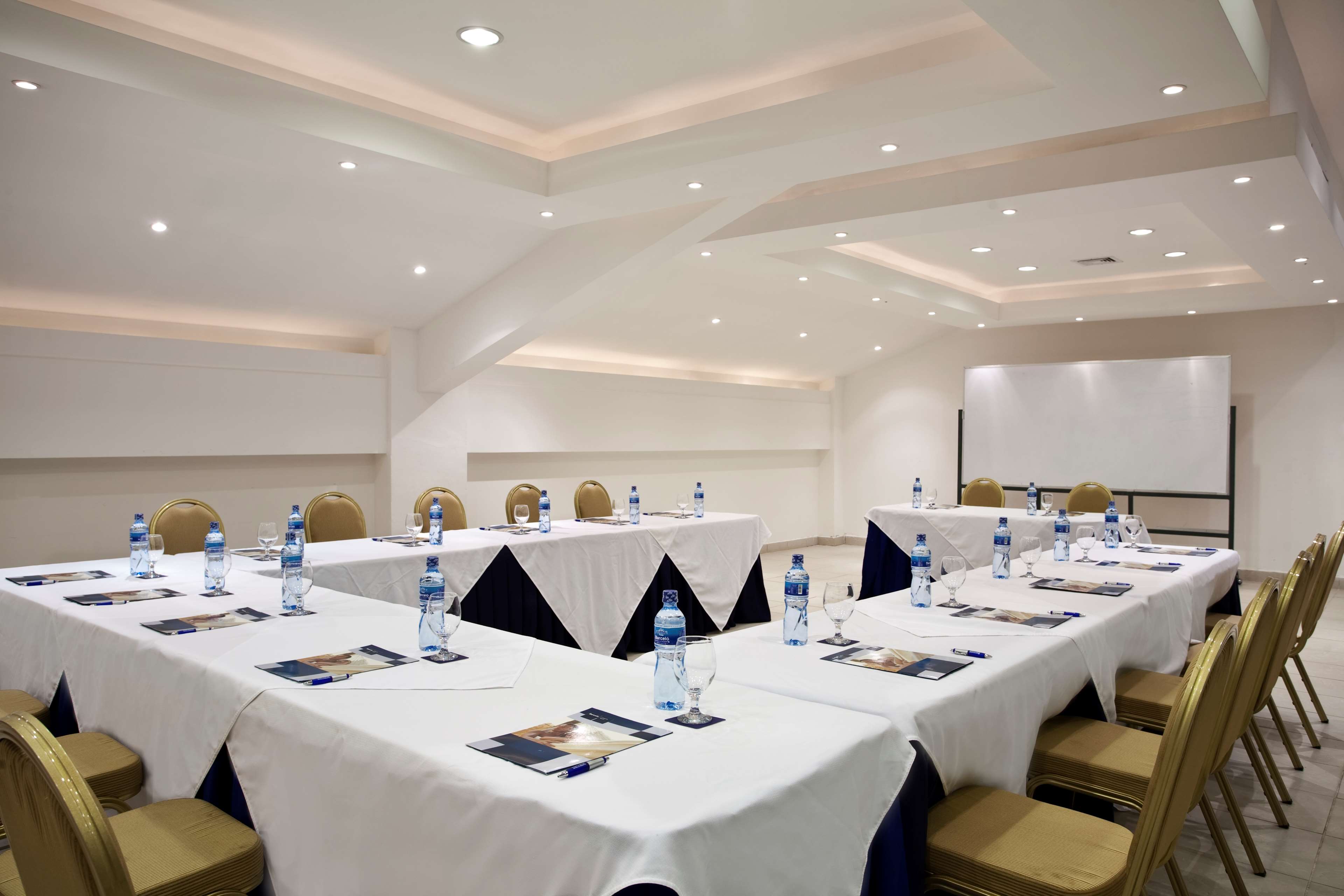 Occidental Tamarindo