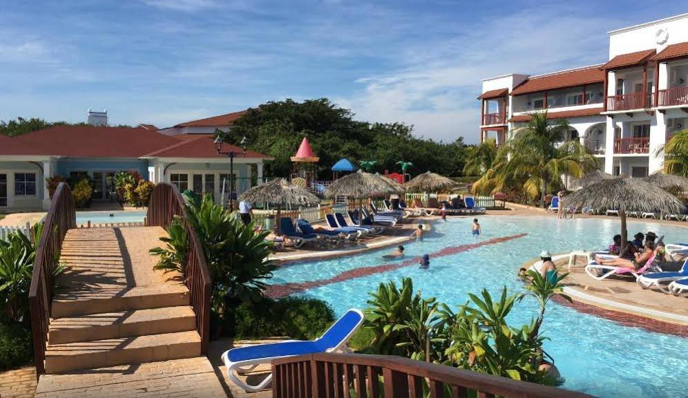 Memories Paraiso Azul Beach Resort