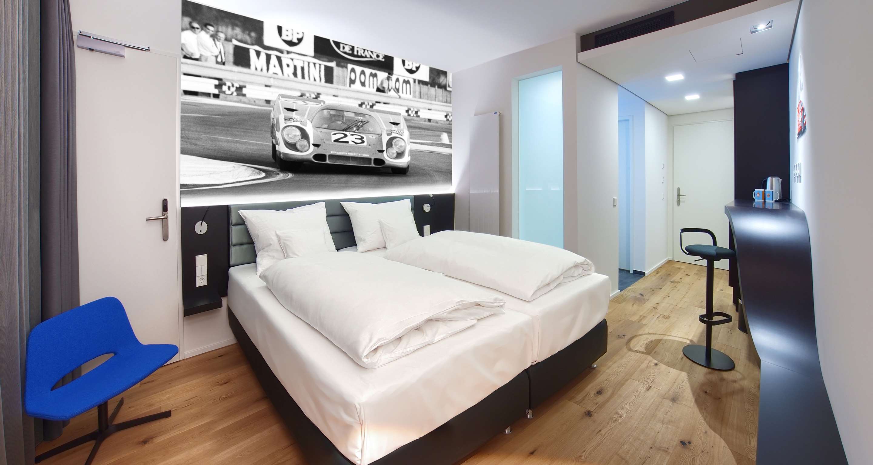 V8 HOTEL Motorworld Region Stuttgart, BW Premier Collection V8 HOTEL Motorworld Region Stuttgart, BW Premier Collection