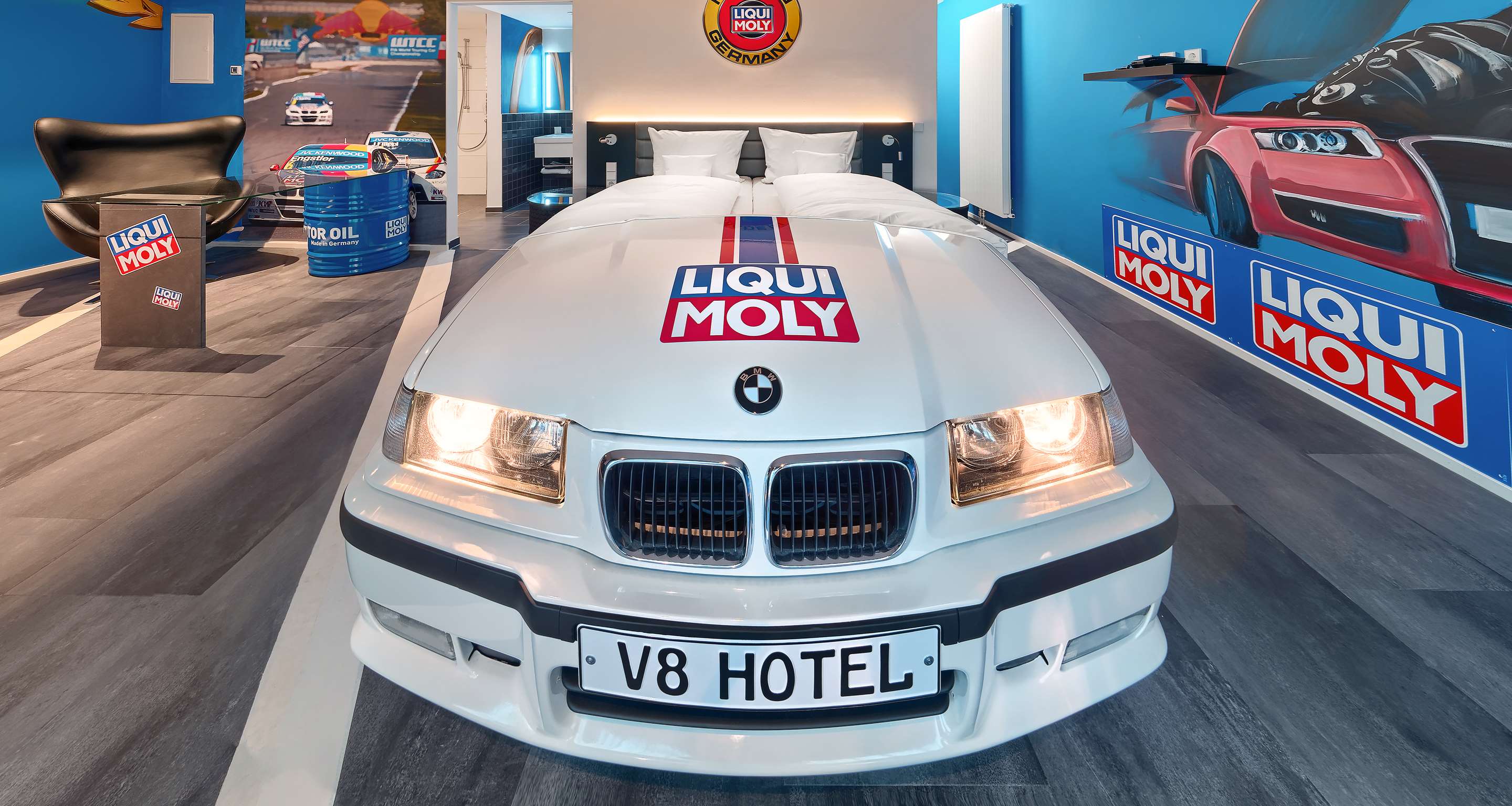 V8 HOTEL Motorworld Region Stuttgart, BW Premier Collection V8 HOTEL Motorworld Region Stuttgart, BW Premier Collection
