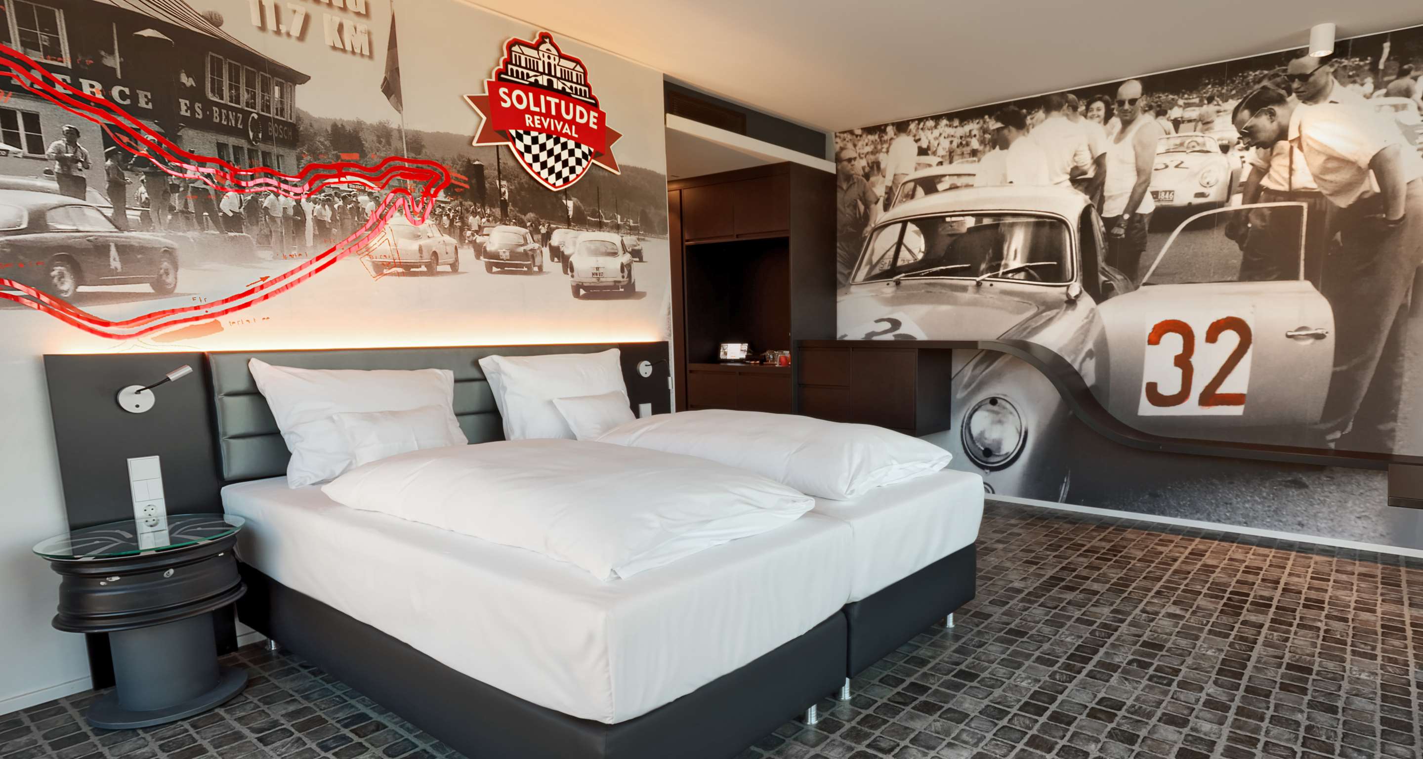 V8 HOTEL Motorworld Region Stuttgart, BW Premier Collection V8 HOTEL Motorworld Region Stuttgart, BW Premier Collection