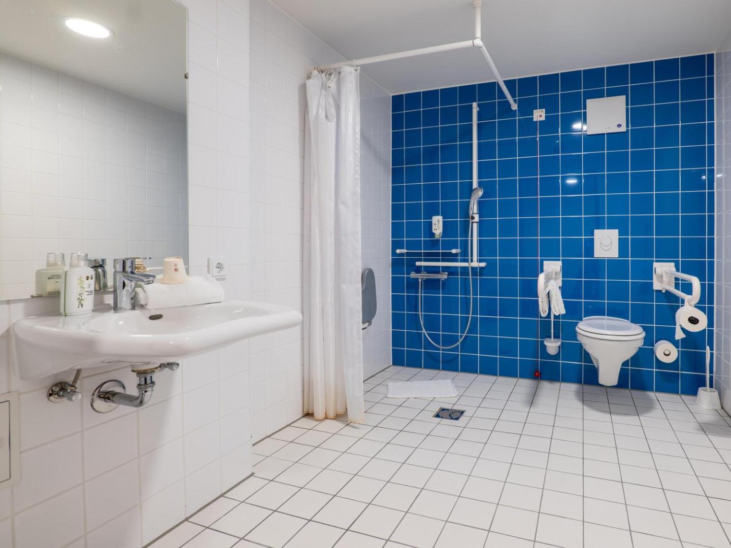 B&B Hotel Stuttgart-Airport/Messe B&B Hotel Stuttgart-Airport/Messe