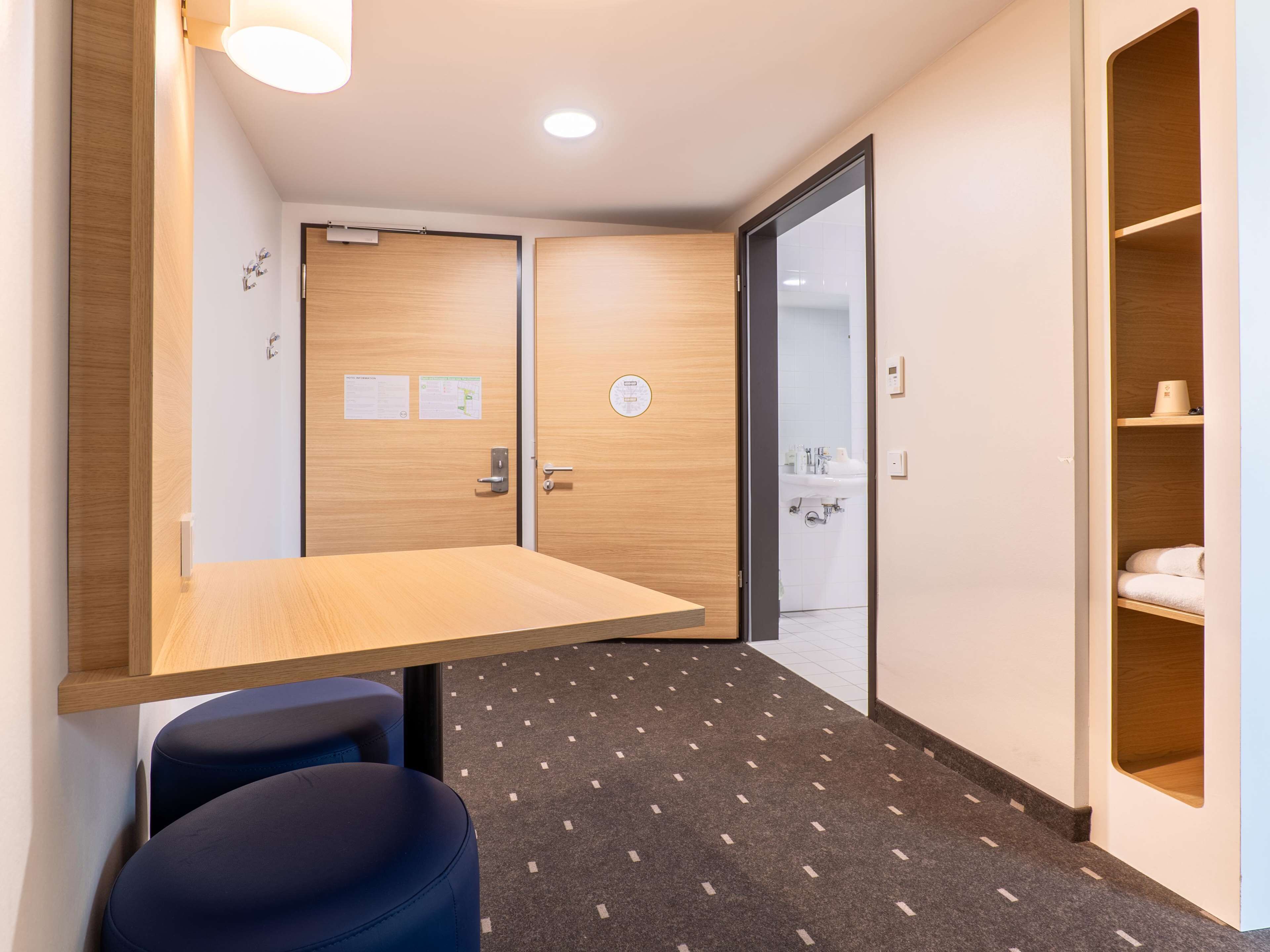 B&B Hotel Stuttgart-Airport/Messe B&B Hotel Stuttgart-Airport/Messe