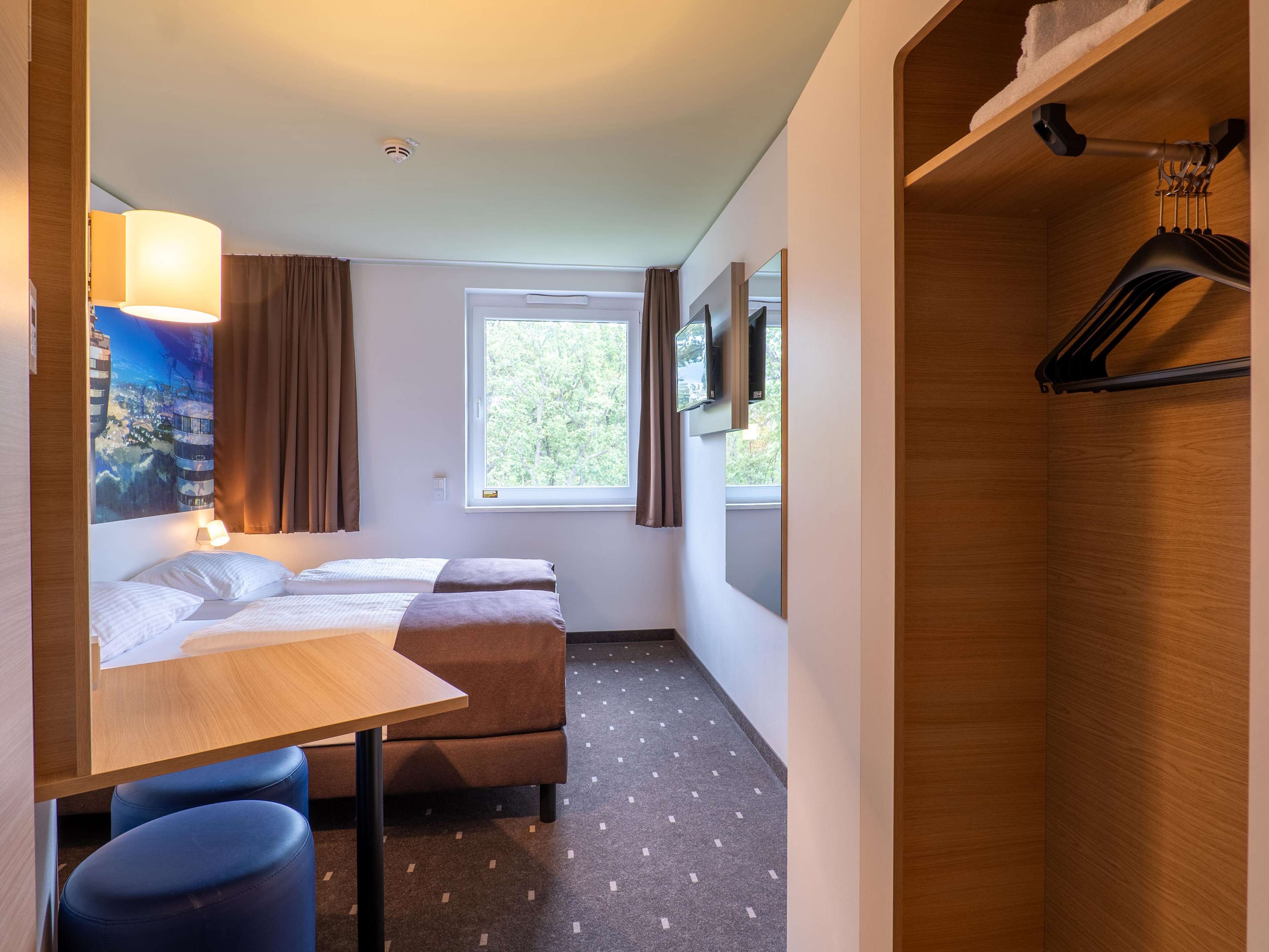 B&B Hotel Stuttgart-Airport/Messe B&B Hotel Stuttgart-Airport/Messe