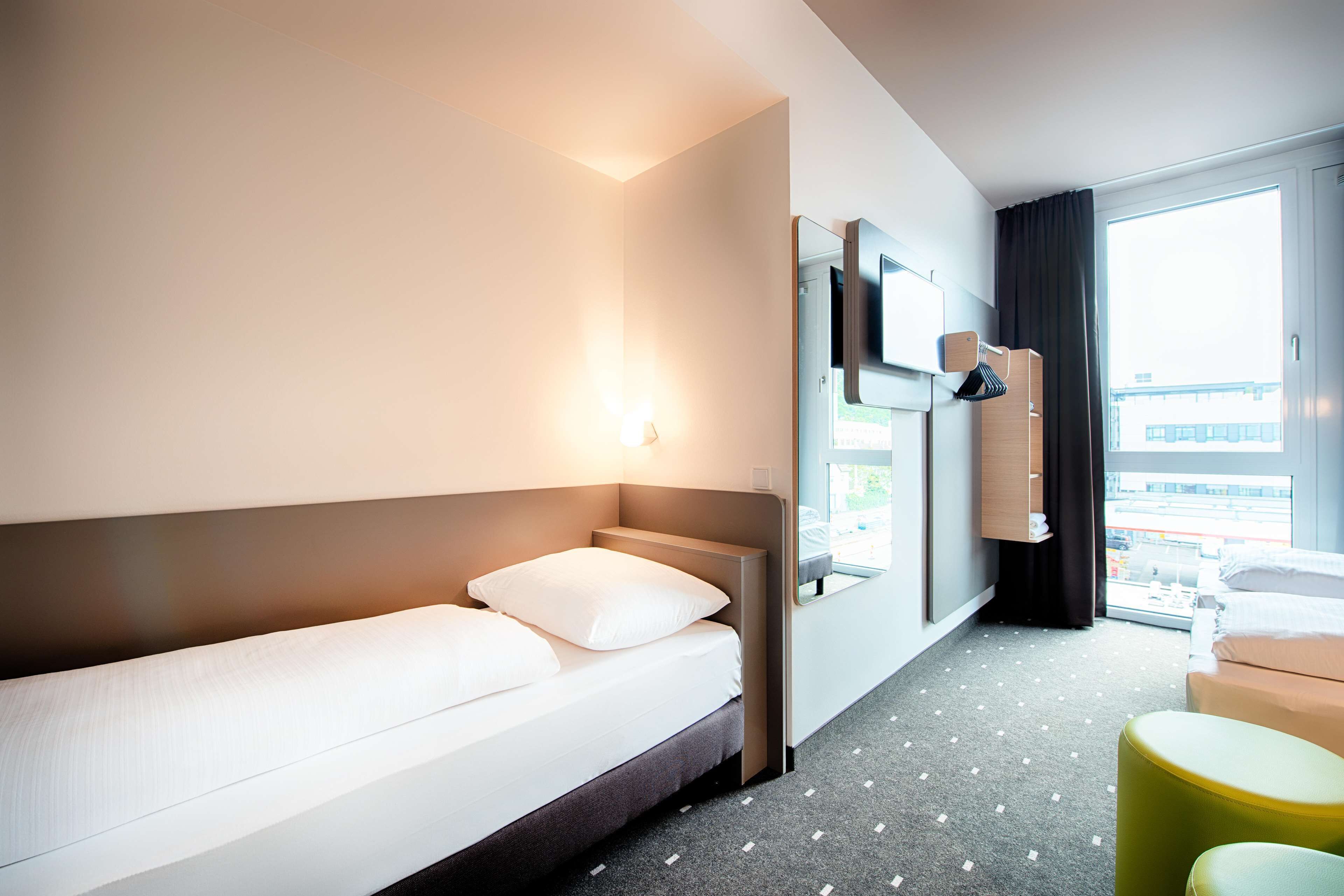 B&B Hotel Stuttgart-Neckarhafen B&B Hotel Stuttgart-Neckarhafen