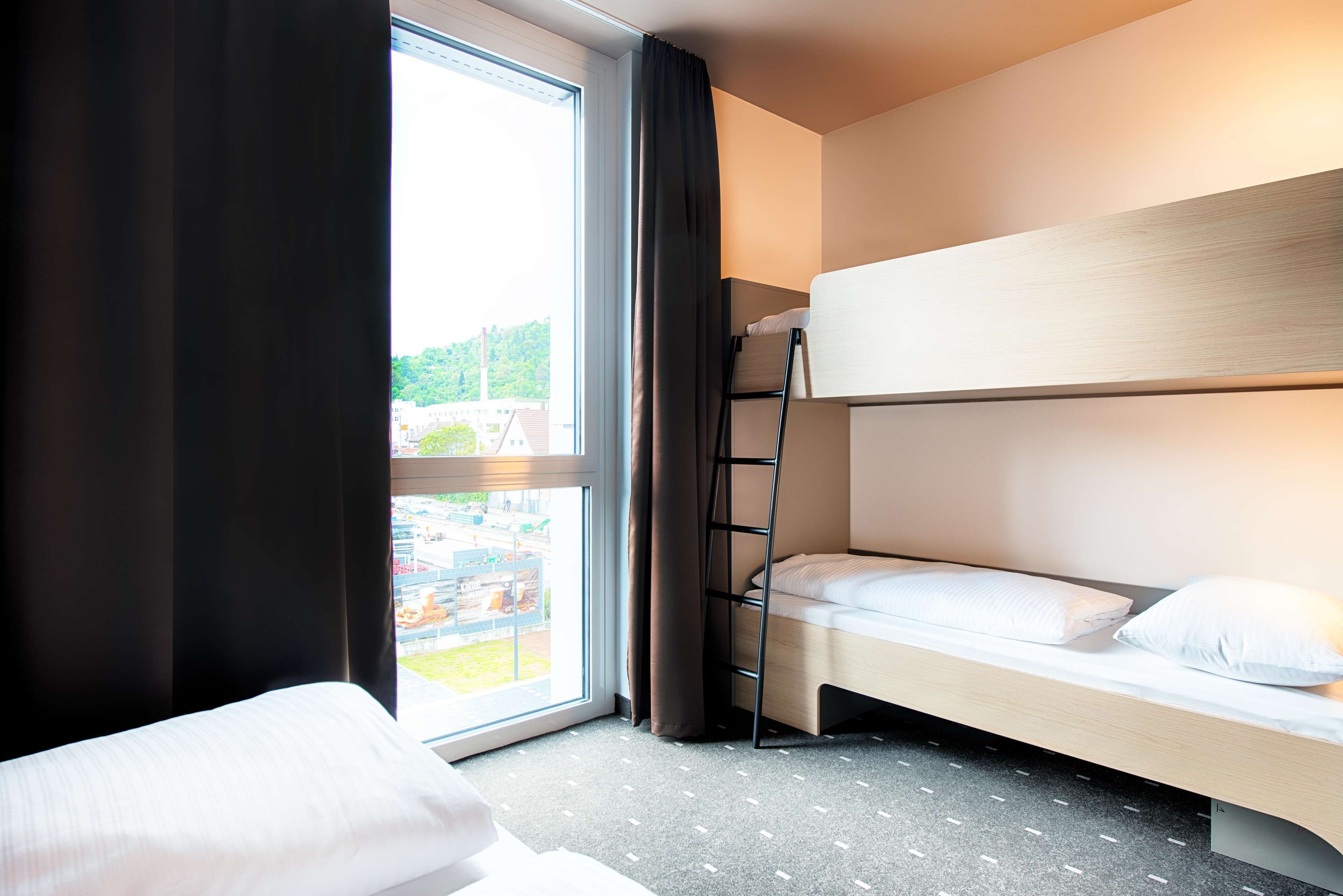 B&B Hotel Stuttgart-Neckarhafen B&B Hotel Stuttgart-Neckarhafen