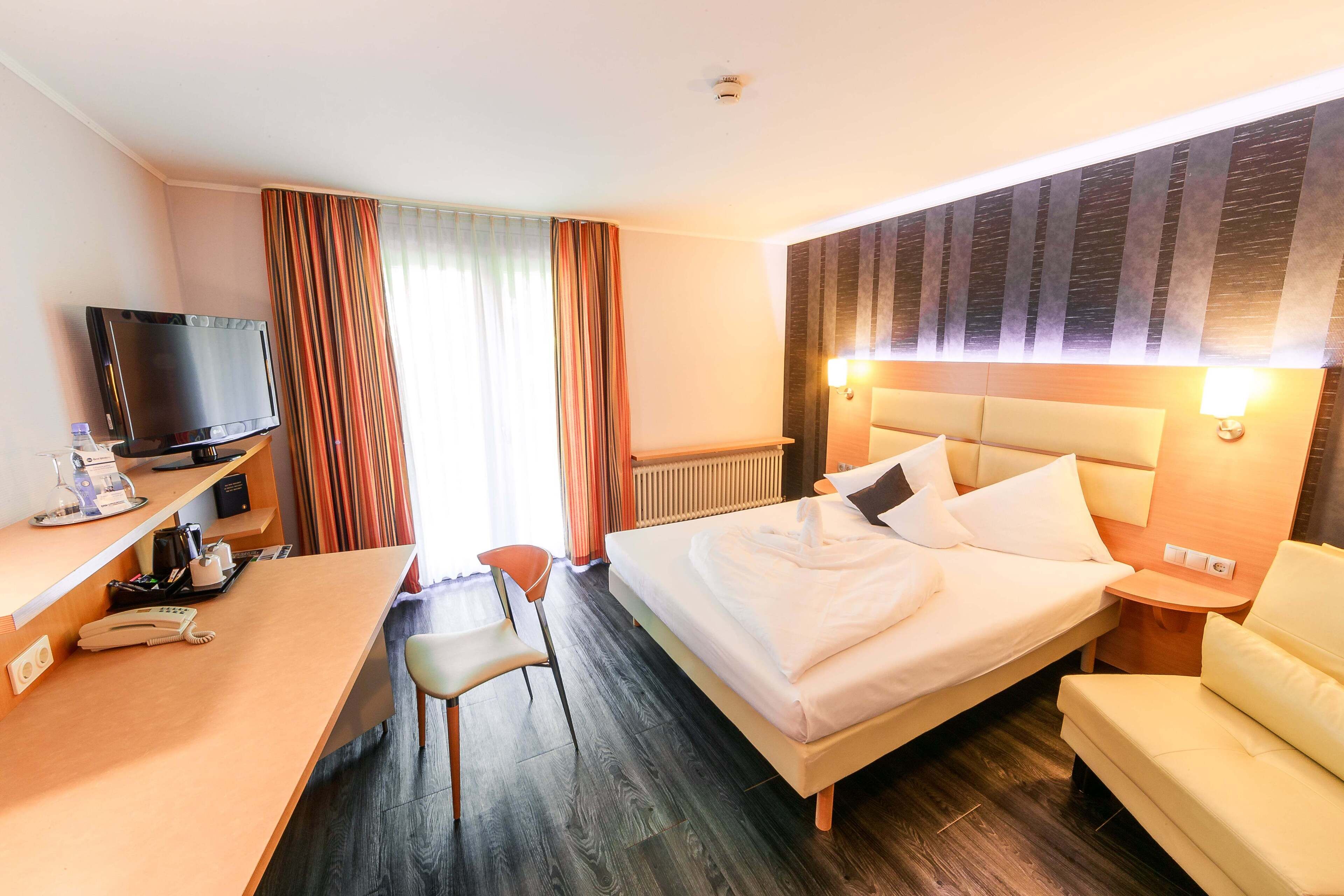 Best Western Plazahotel Stuttgart-Ditzingen, Ditzingen Best Western Plazahotel Stuttgart-Ditzingen, Ditzingen