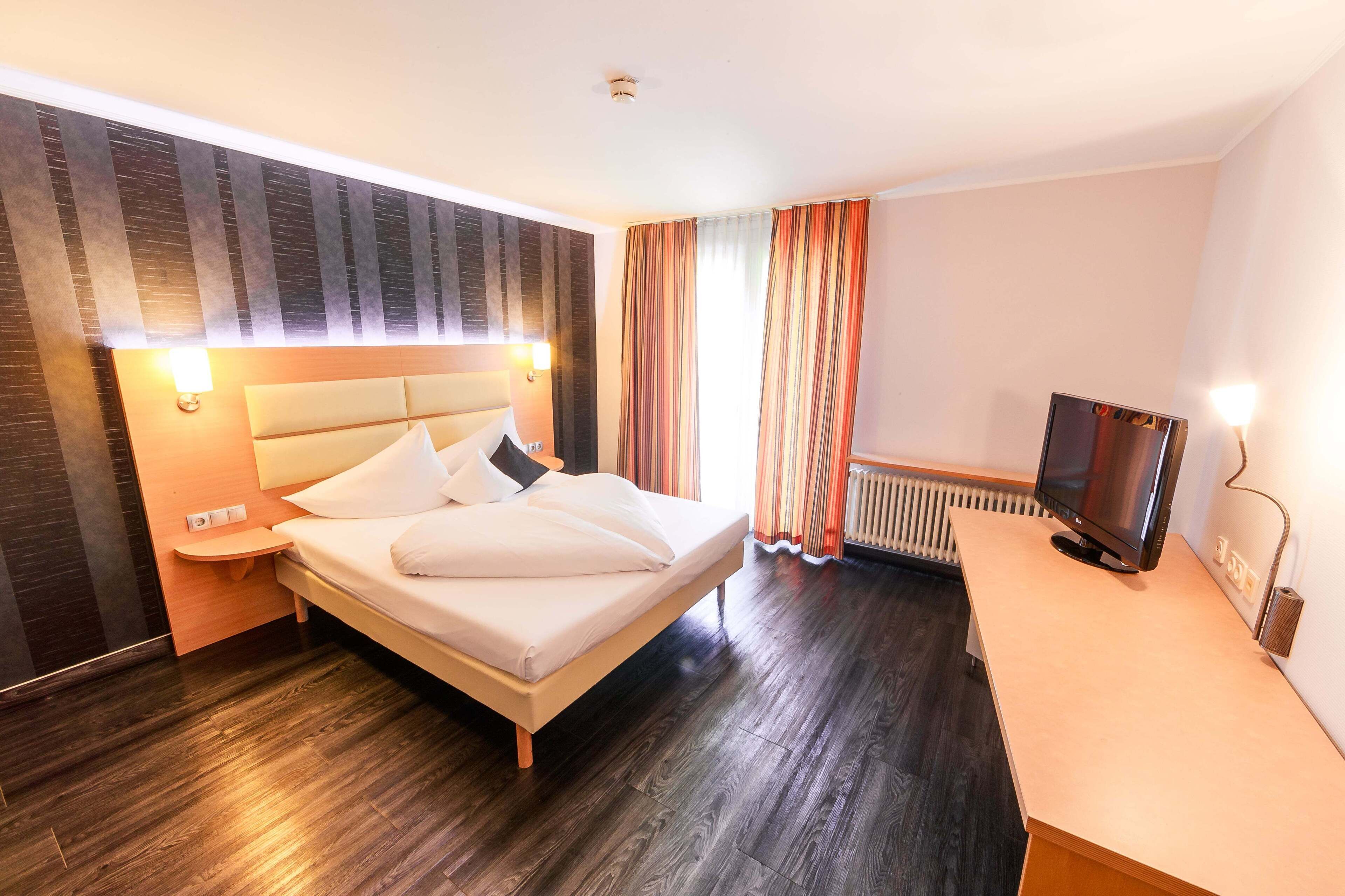 Best Western Plazahotel Stuttgart-Ditzingen, Ditzingen Best Western Plazahotel Stuttgart-Ditzingen, Ditzingen