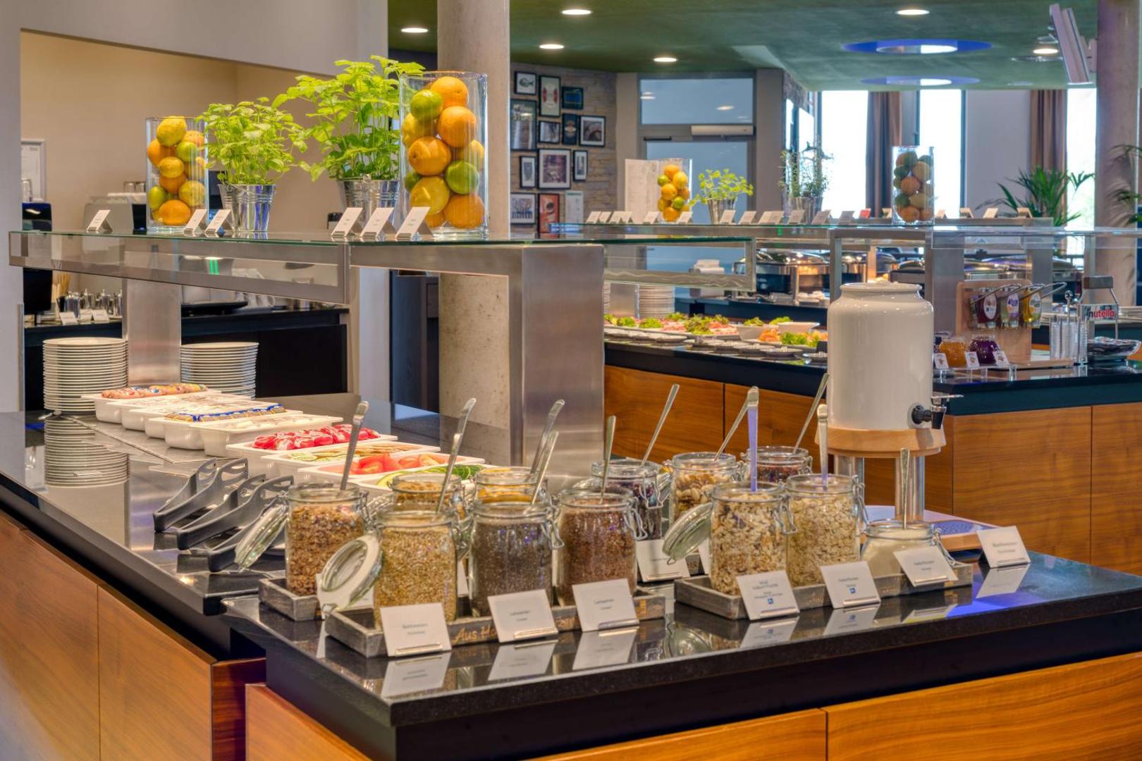 Hilton Garden Inn Stuttgart NeckarPark Hilton Garden Inn Stuttgart NeckarPark