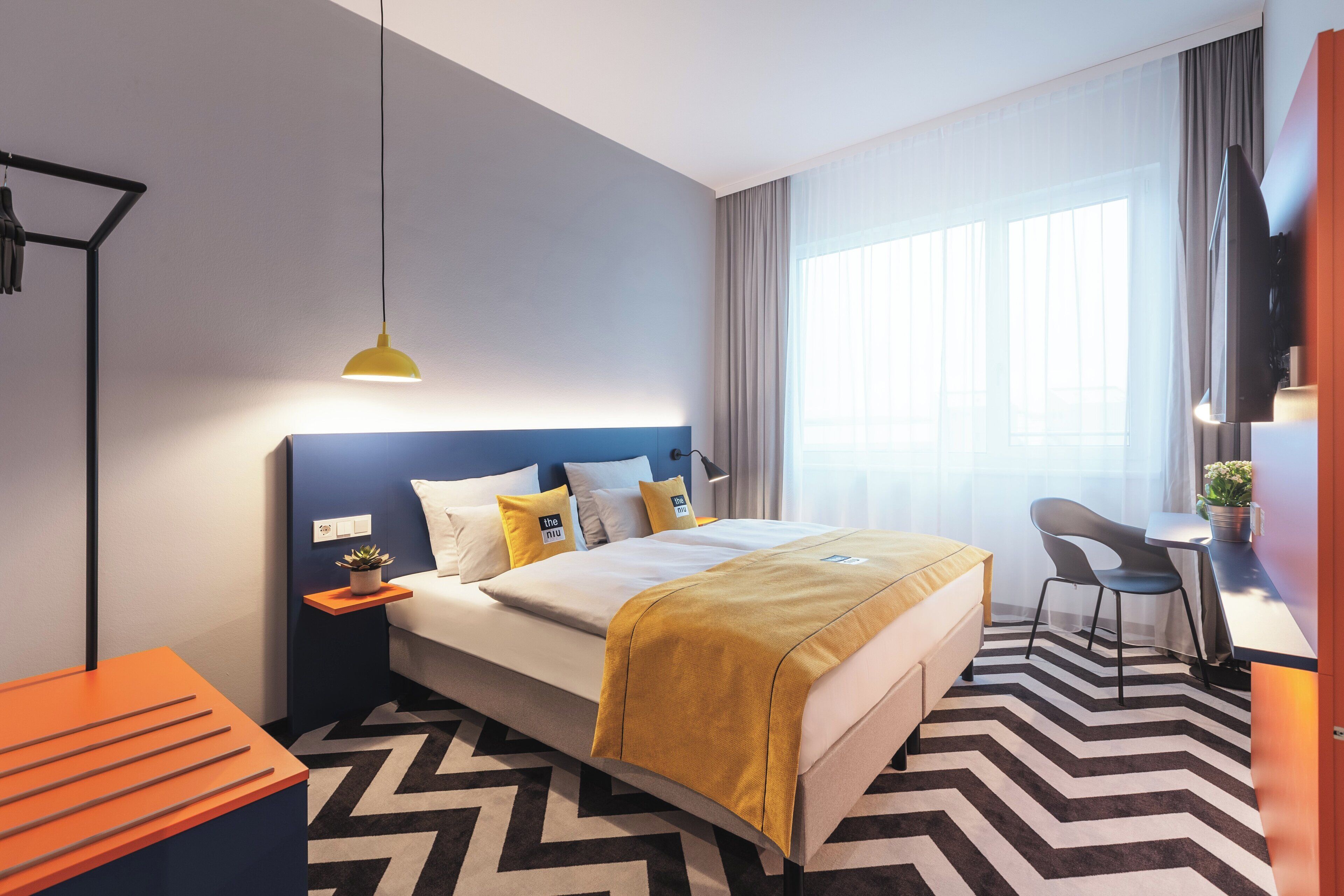 Holiday Inn - the niu, Form Stuttgart Feuerbach Holiday Inn - the niu, Form Stuttgart Feuerbach
