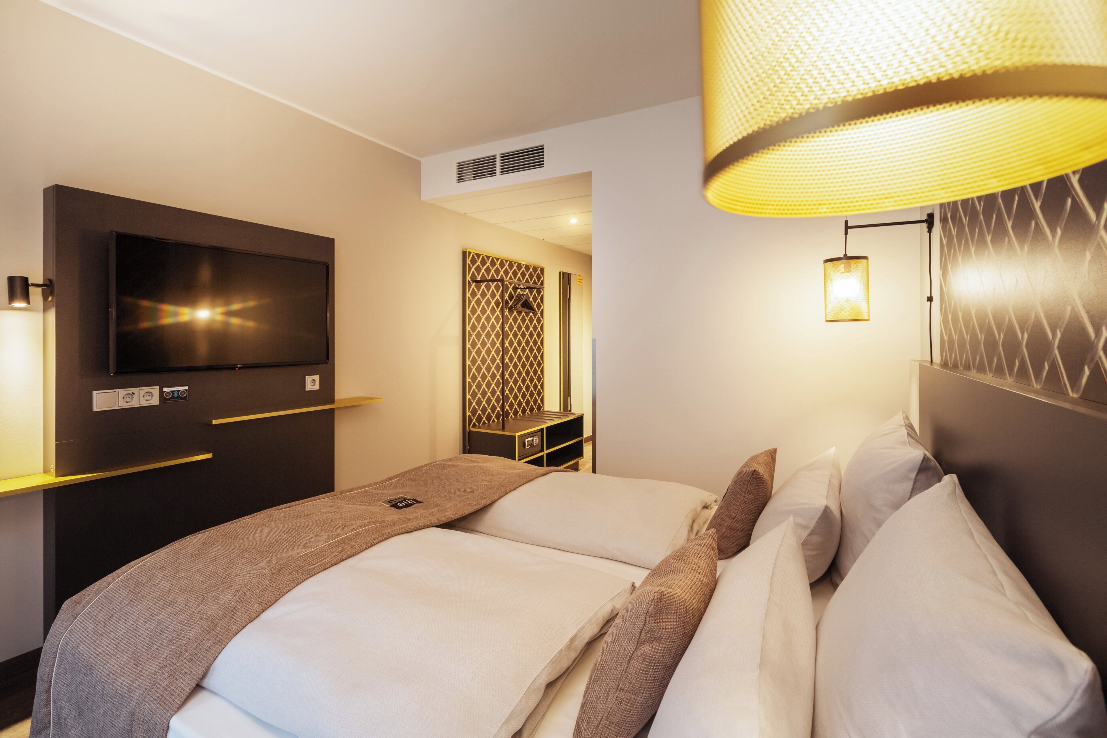 Holiday Inn - the niu, Mesh Stuttgart Messe Holiday Inn - the niu, Mesh Stuttgart Messe