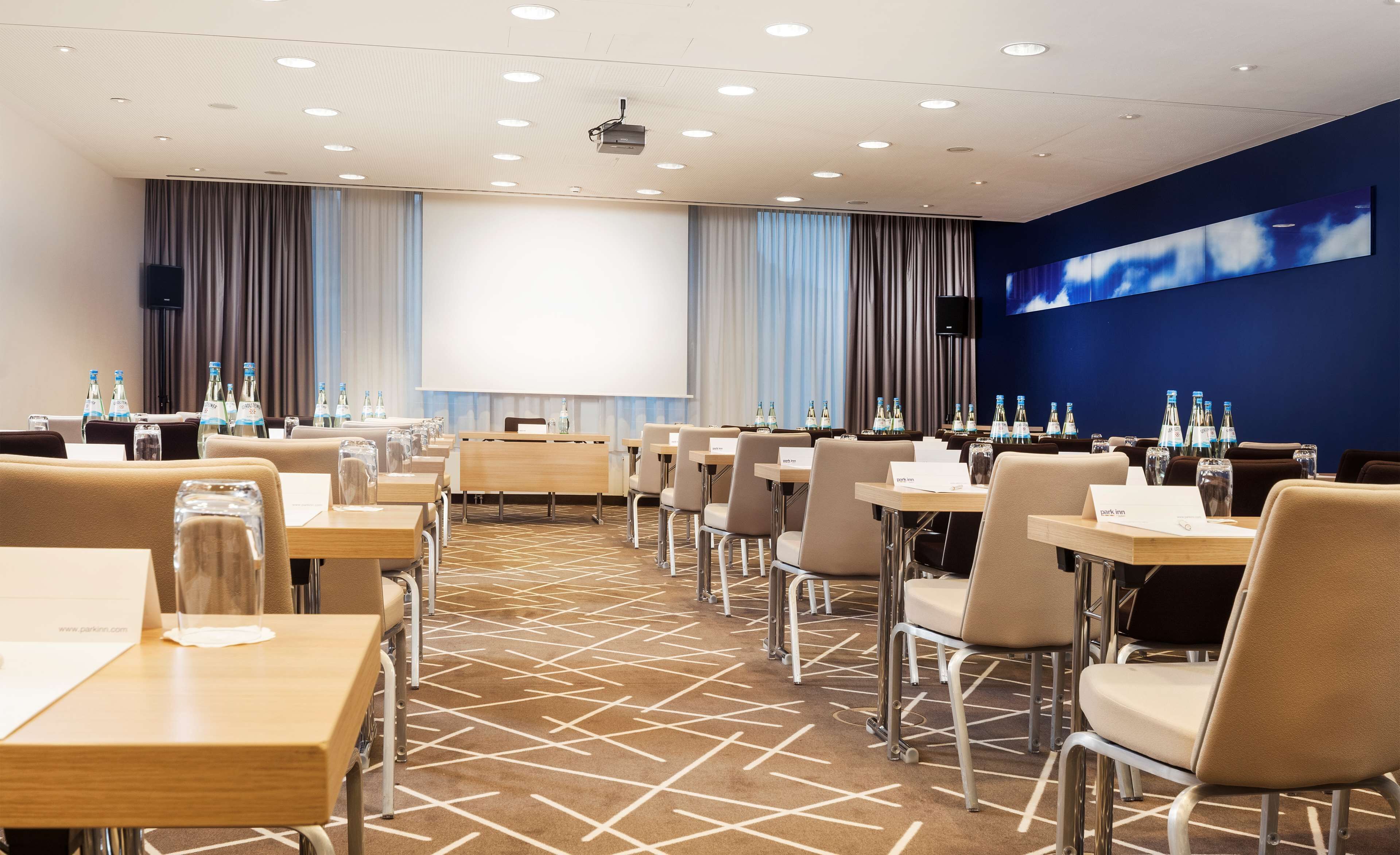 Park Inn by Radisson Stuttgart Park Inn by Radisson Stuttgart