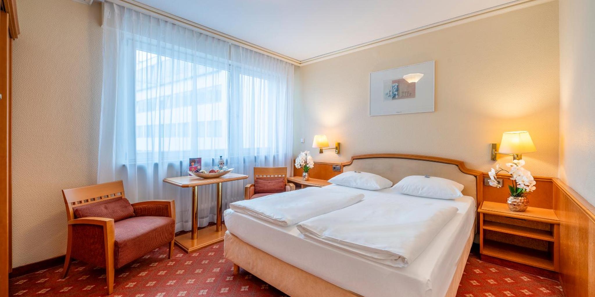 PLAZA INN Rieker Stuttgart Hauptbahnhof PLAZA INN Rieker Stuttgart Hauptbahnhof