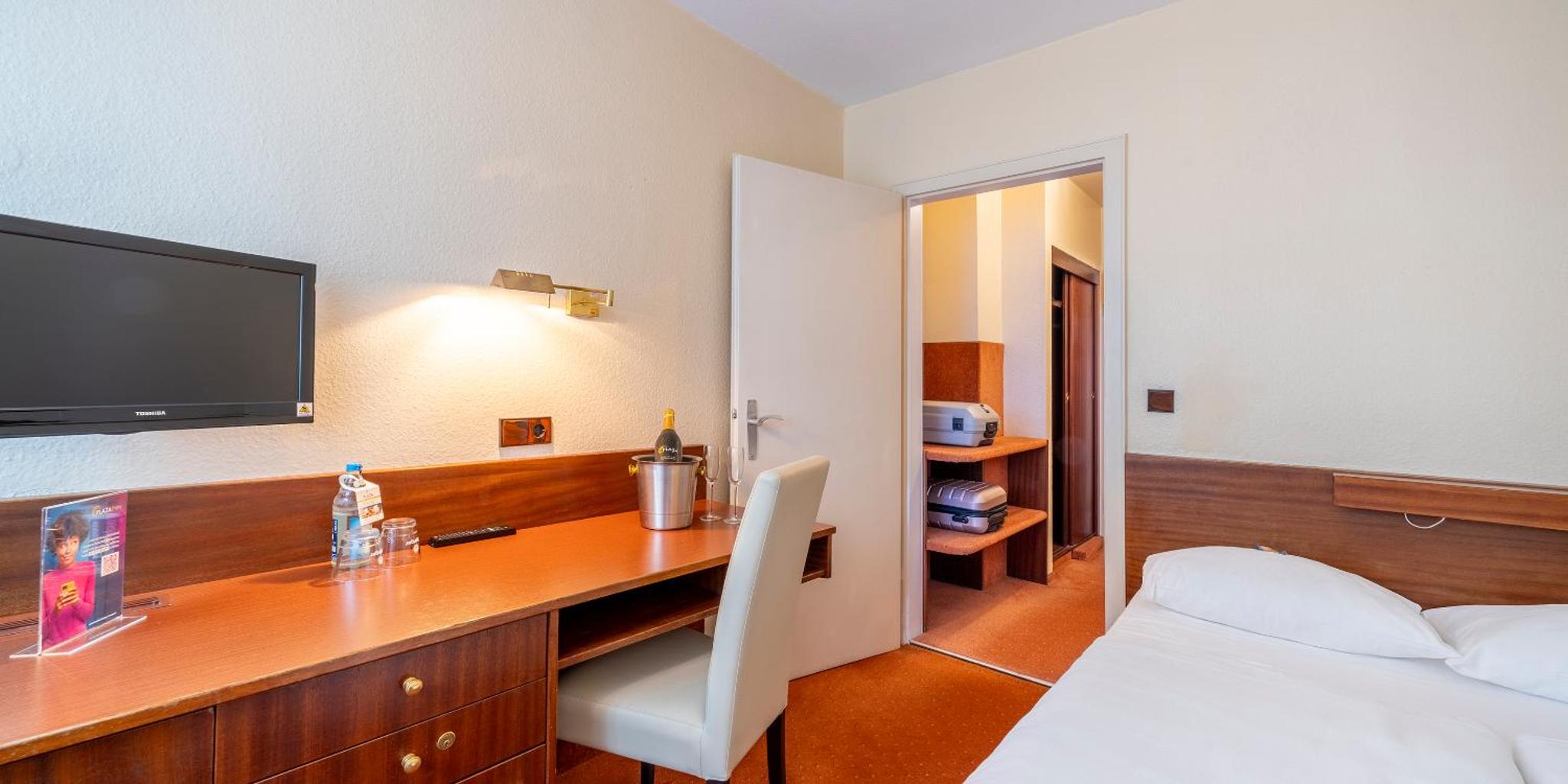 PLAZA INN Rieker Stuttgart Hauptbahnhof PLAZA INN Rieker Stuttgart Hauptbahnhof