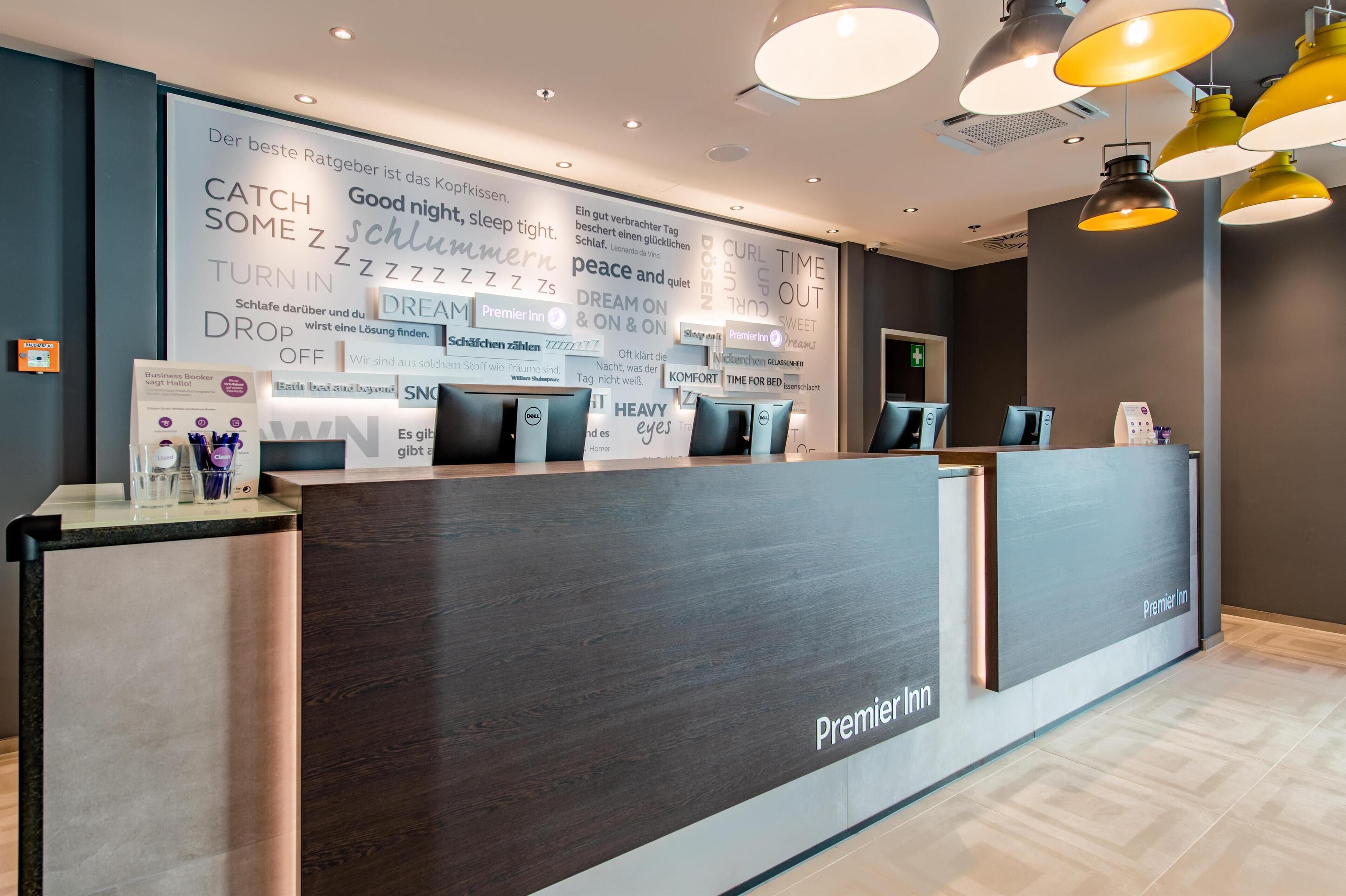 Premier Inn Stuttgart City Centre Hotel Premier Inn Stuttgart City Centre Hotel