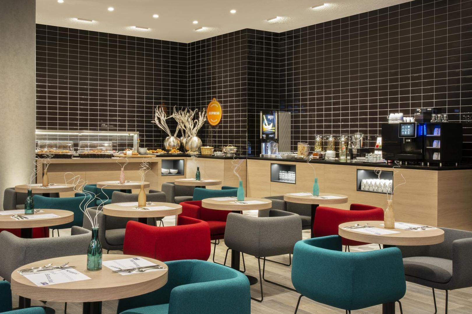 Holiday Inn Express Stuttgart - Waiblingen Holiday Inn Express Stuttgart - Waiblingen