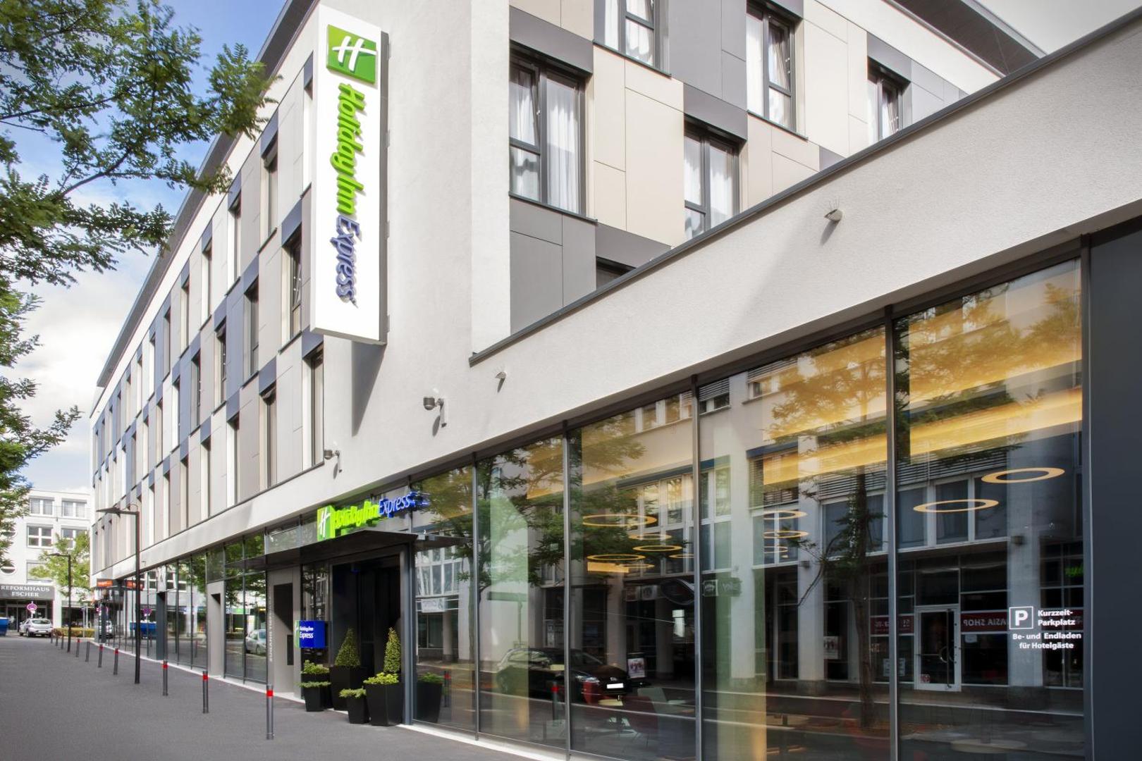 Holiday Inn Express Stuttgart - Waiblingen Holiday Inn Express Stuttgart - Waiblingen