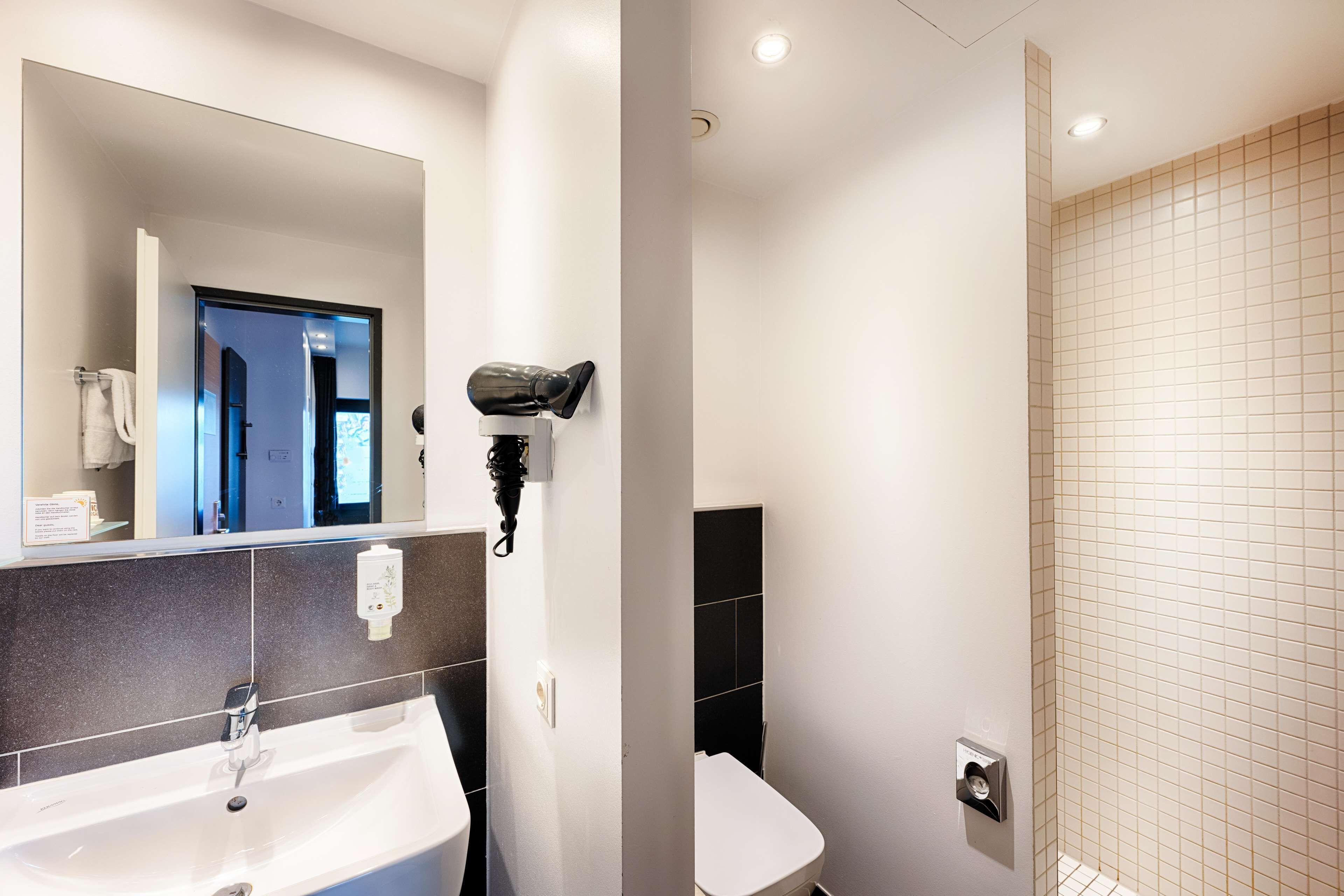 B&B Hotel München-Moosach B&B Hotel München-Moosach