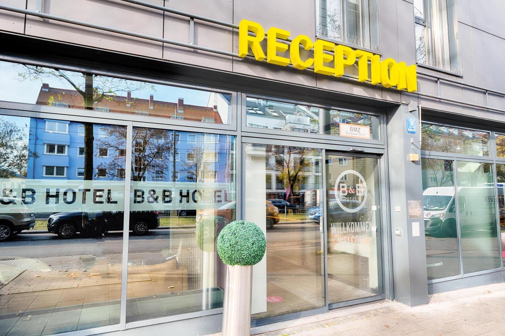 B&B Hotel München-Moosach B&B Hotel München-Moosach