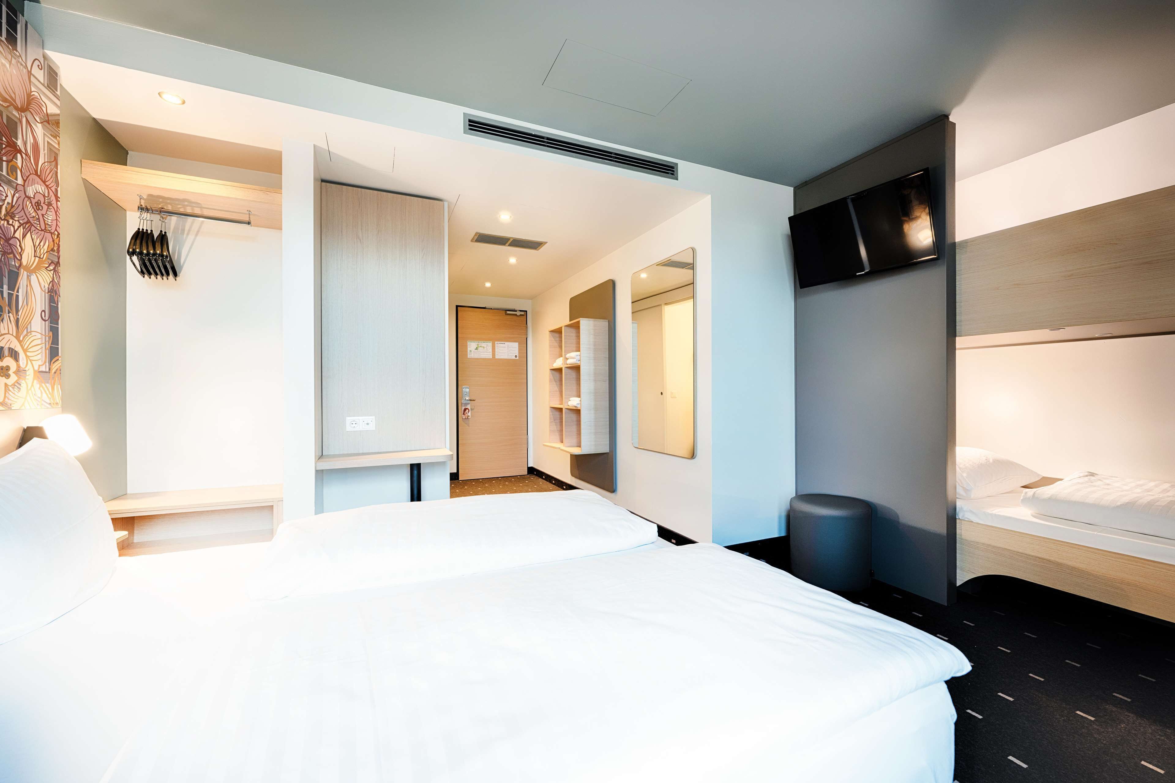 B&B Hotel München-Moosach B&B Hotel München-Moosach