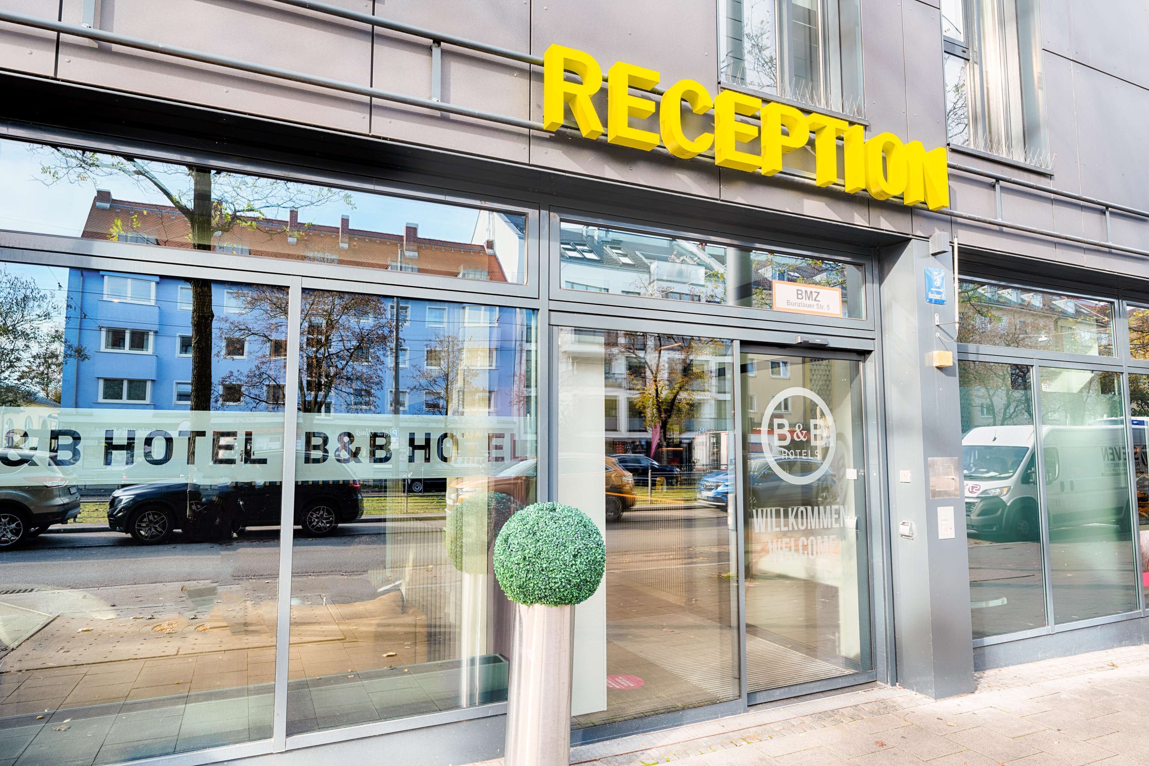 B&B Hotel München-Moosach B&B Hotel München-Moosach