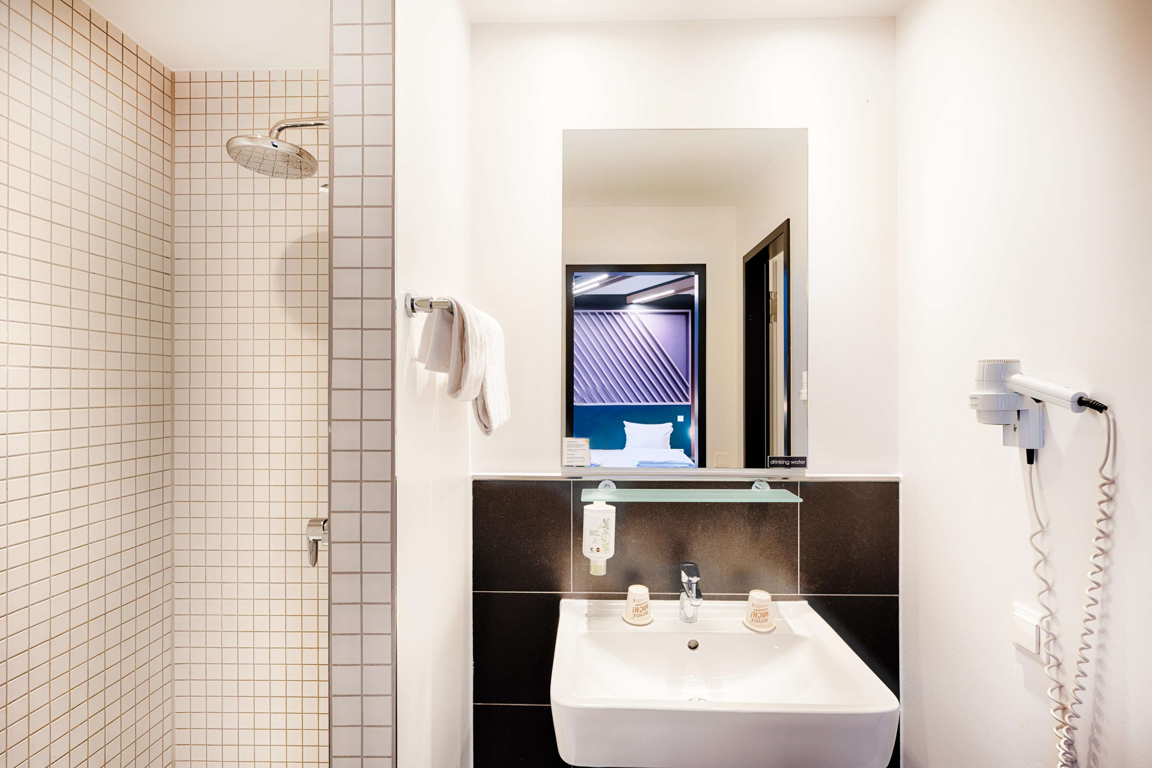 B&B Hotel München-Moosach B&B Hotel München-Moosach