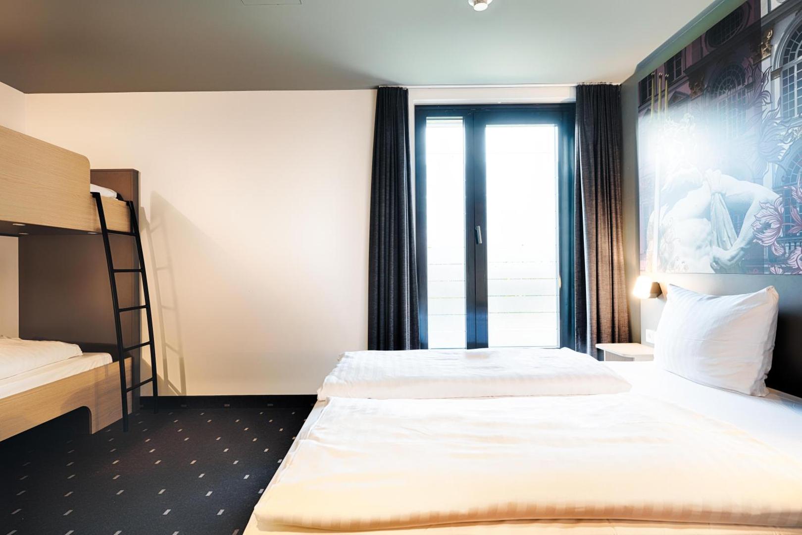B&B Hotel München-Moosach B&B Hotel München-Moosach