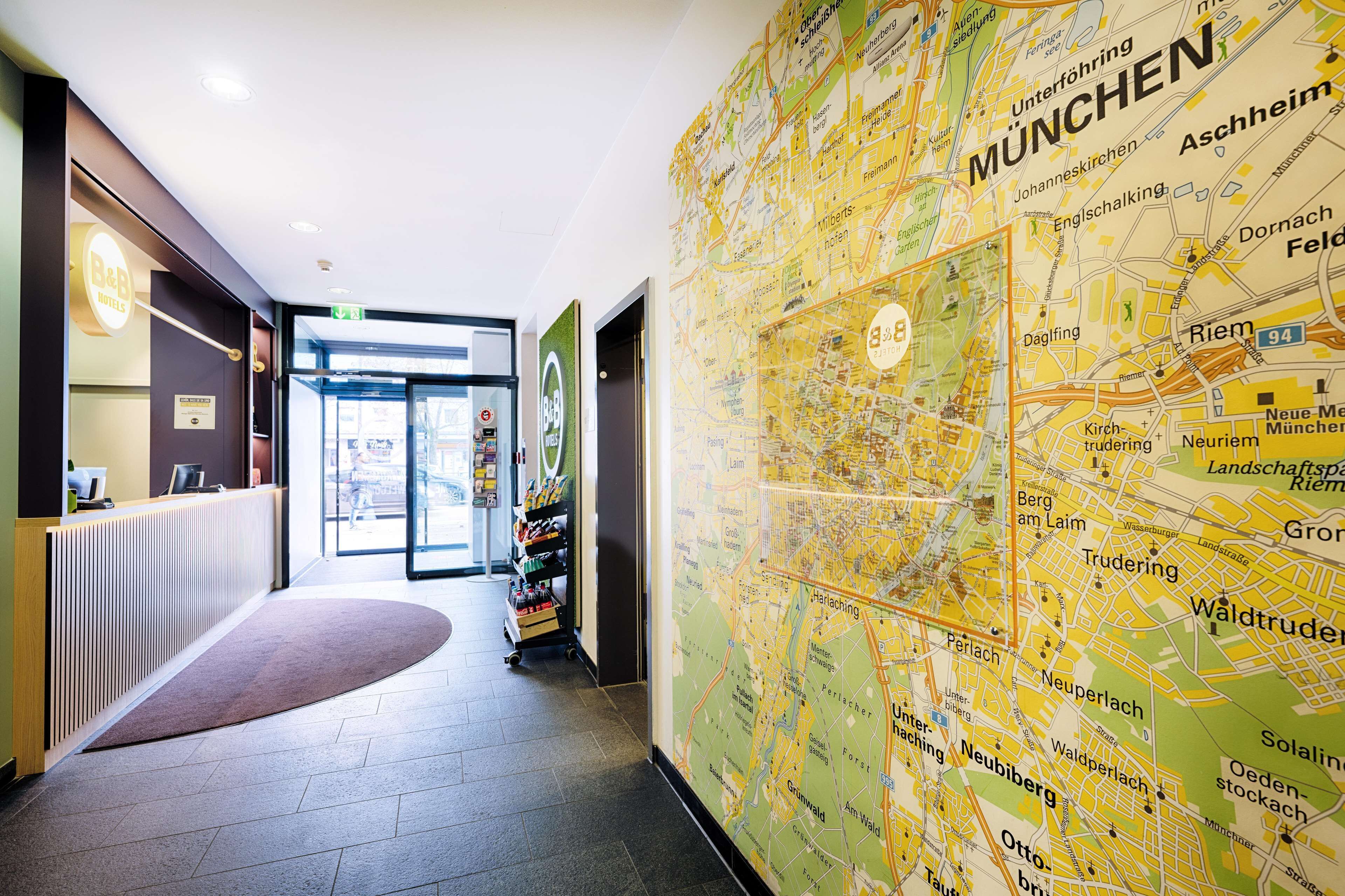 B&B Hotel München-Moosach B&B Hotel München-Moosach