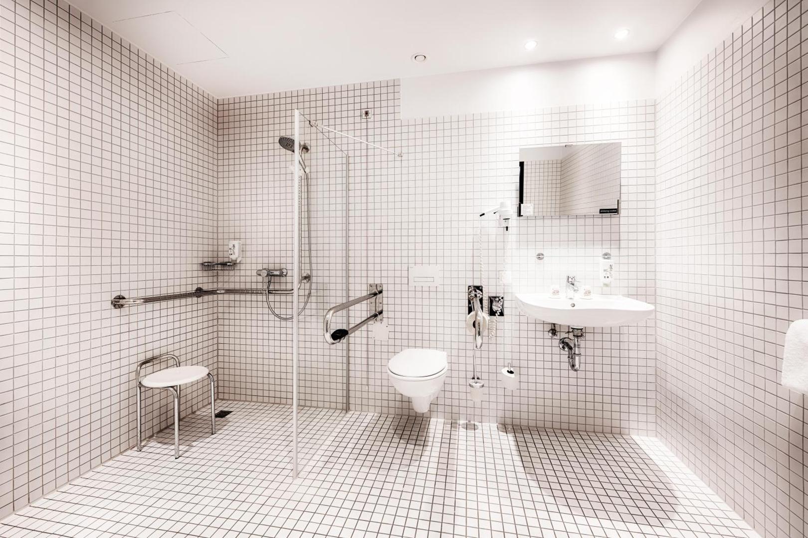 B&B Hotel München-Moosach B&B Hotel München-Moosach