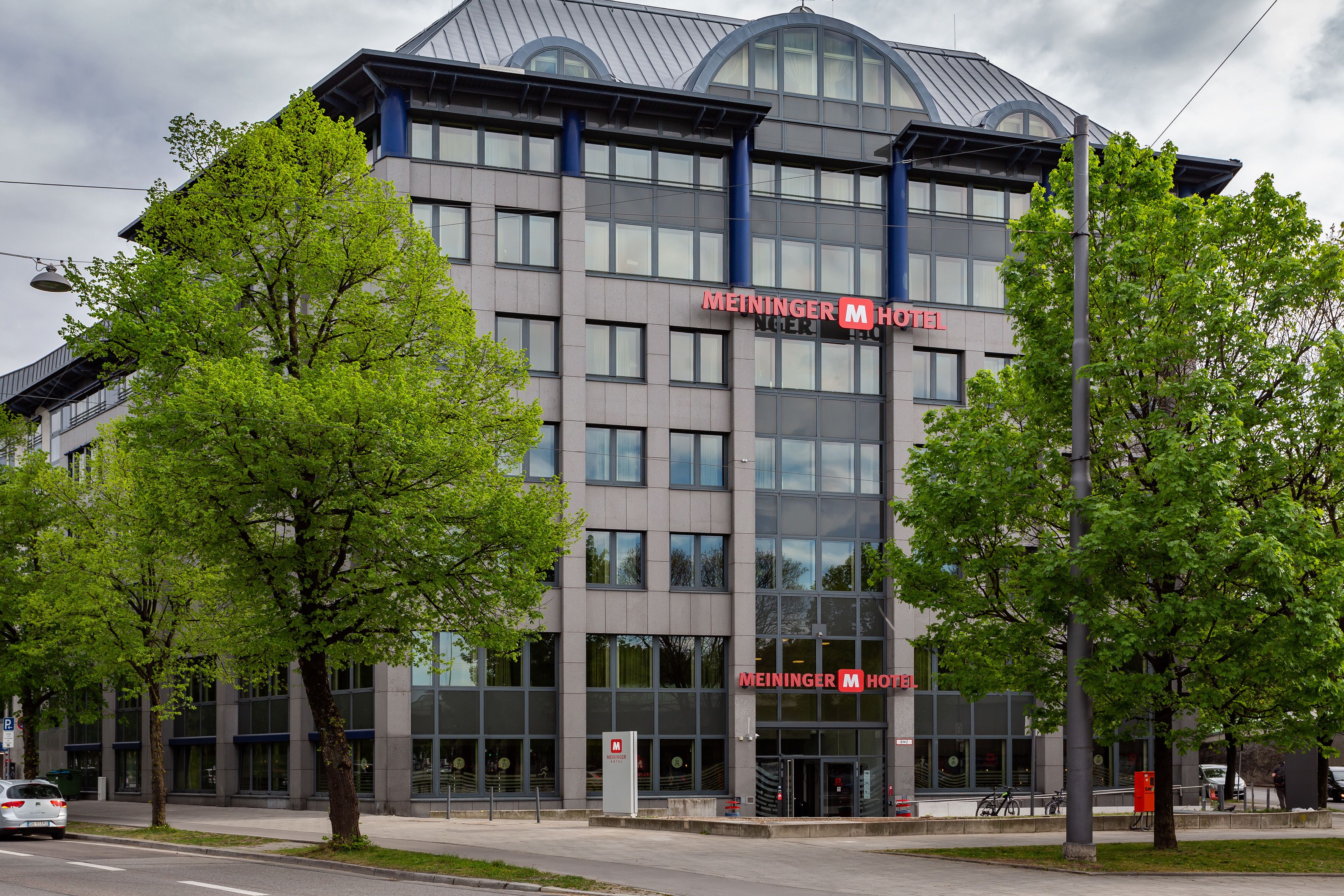 MEININGER Hotel München Olympiapark MEININGER Hotel München Olympiapark