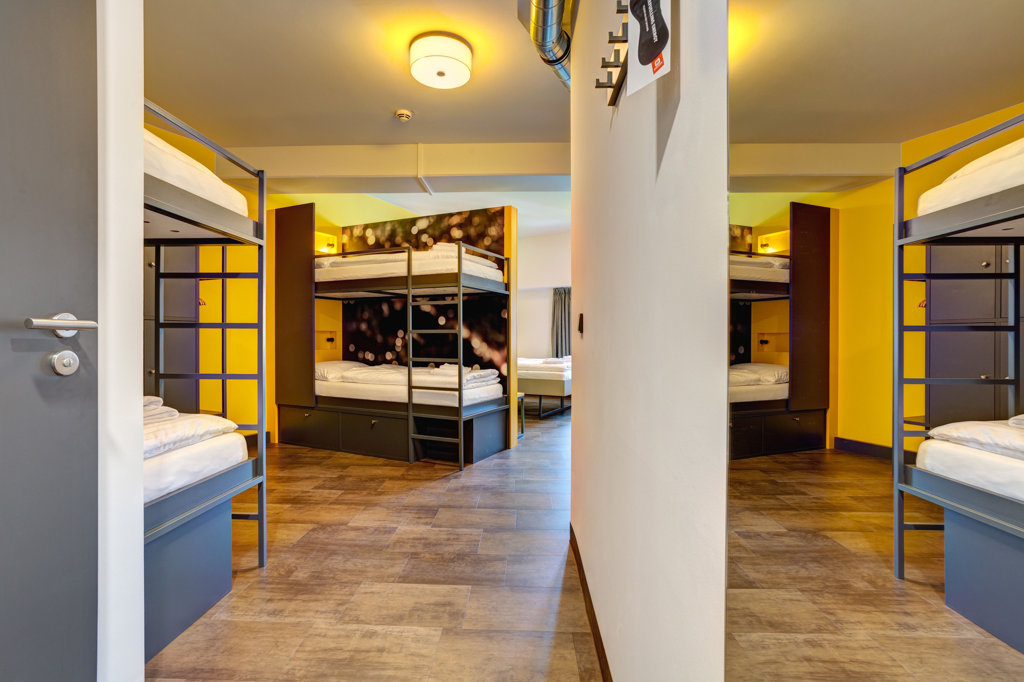 MEININGER Hotel München Olympiapark MEININGER Hotel München Olympiapark