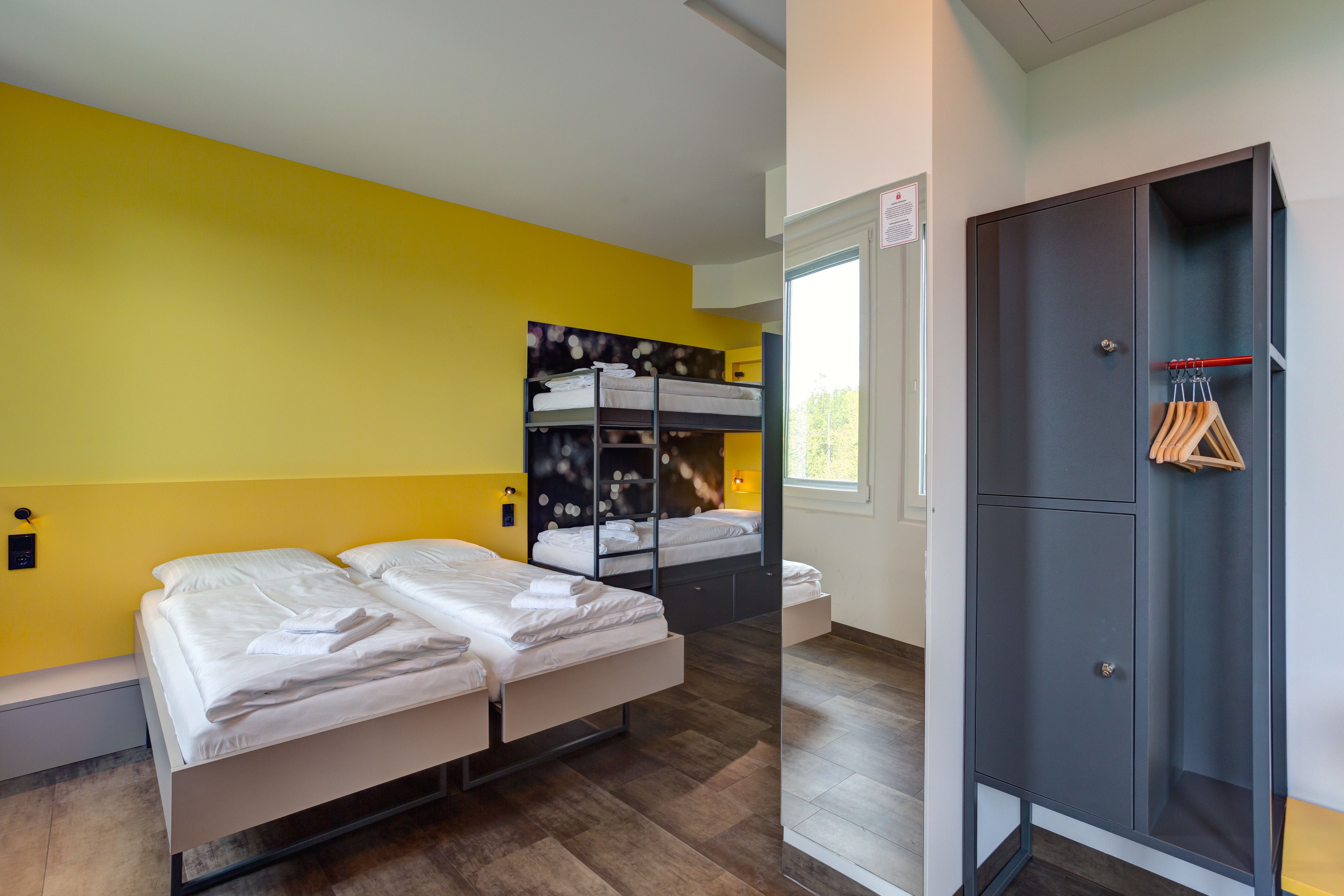 MEININGER Hotel München Olympiapark MEININGER Hotel München Olympiapark